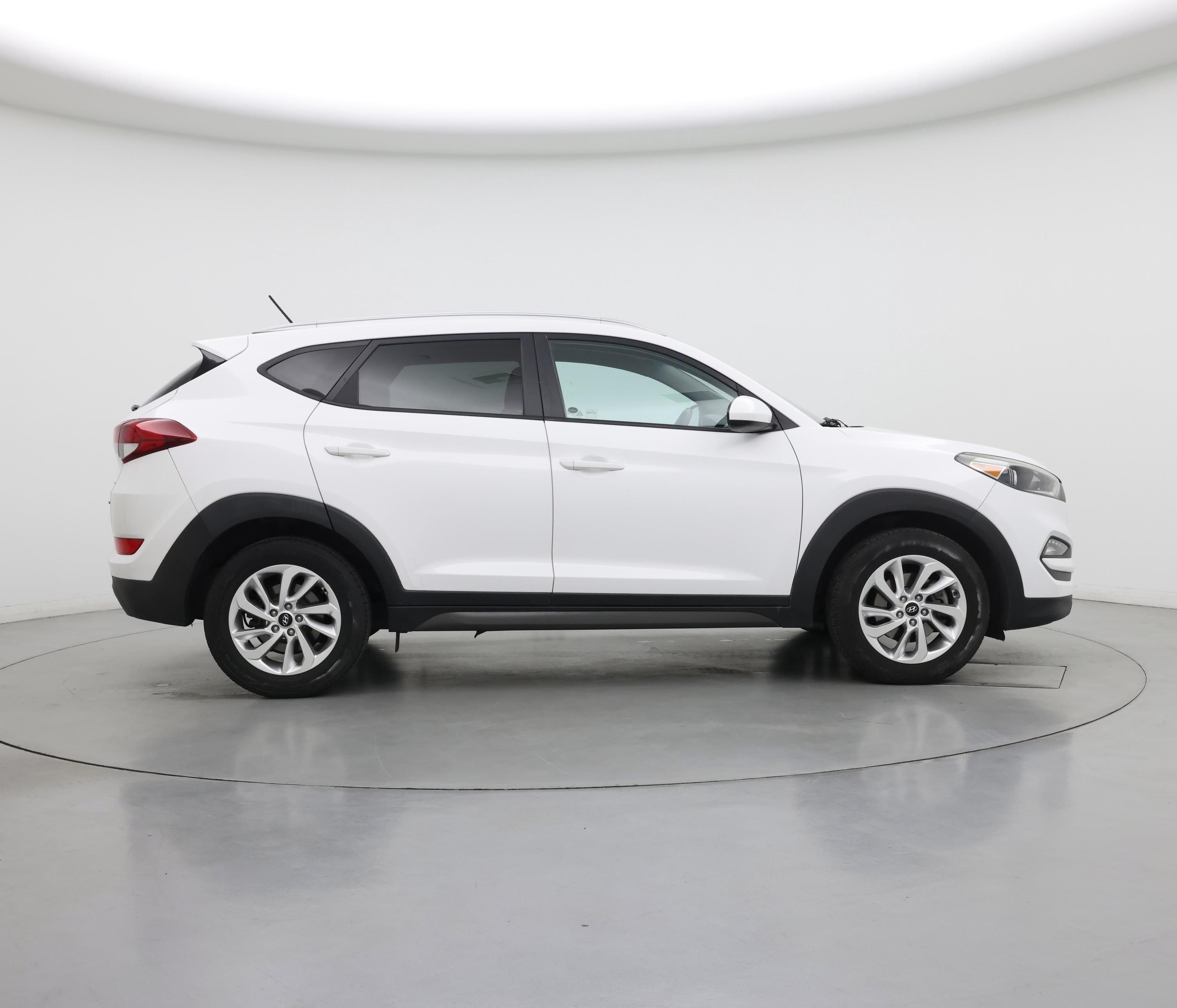 Thumbnail: 2016 Hyundai Tucson - 7