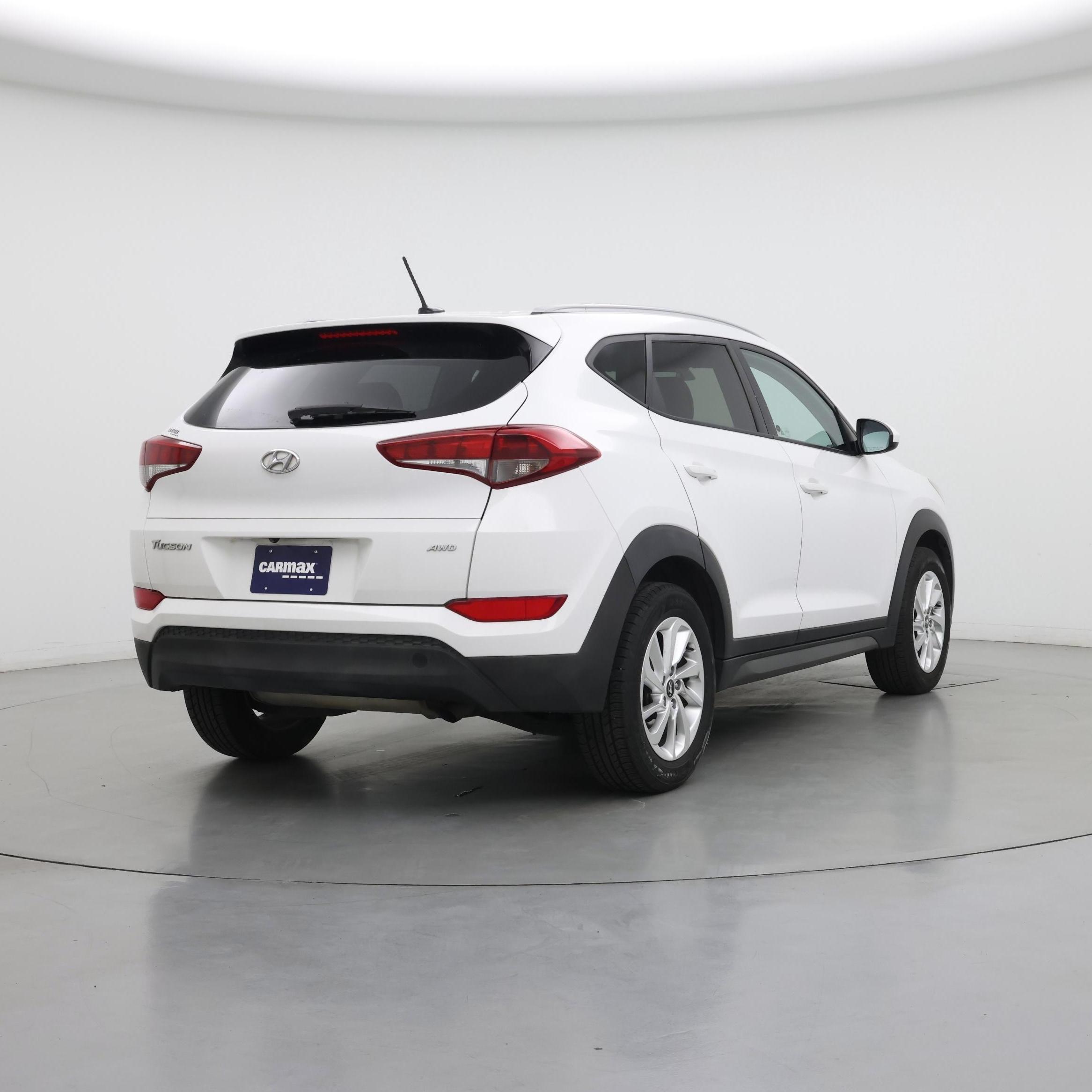 Thumbnail: 2016 Hyundai Tucson - 8