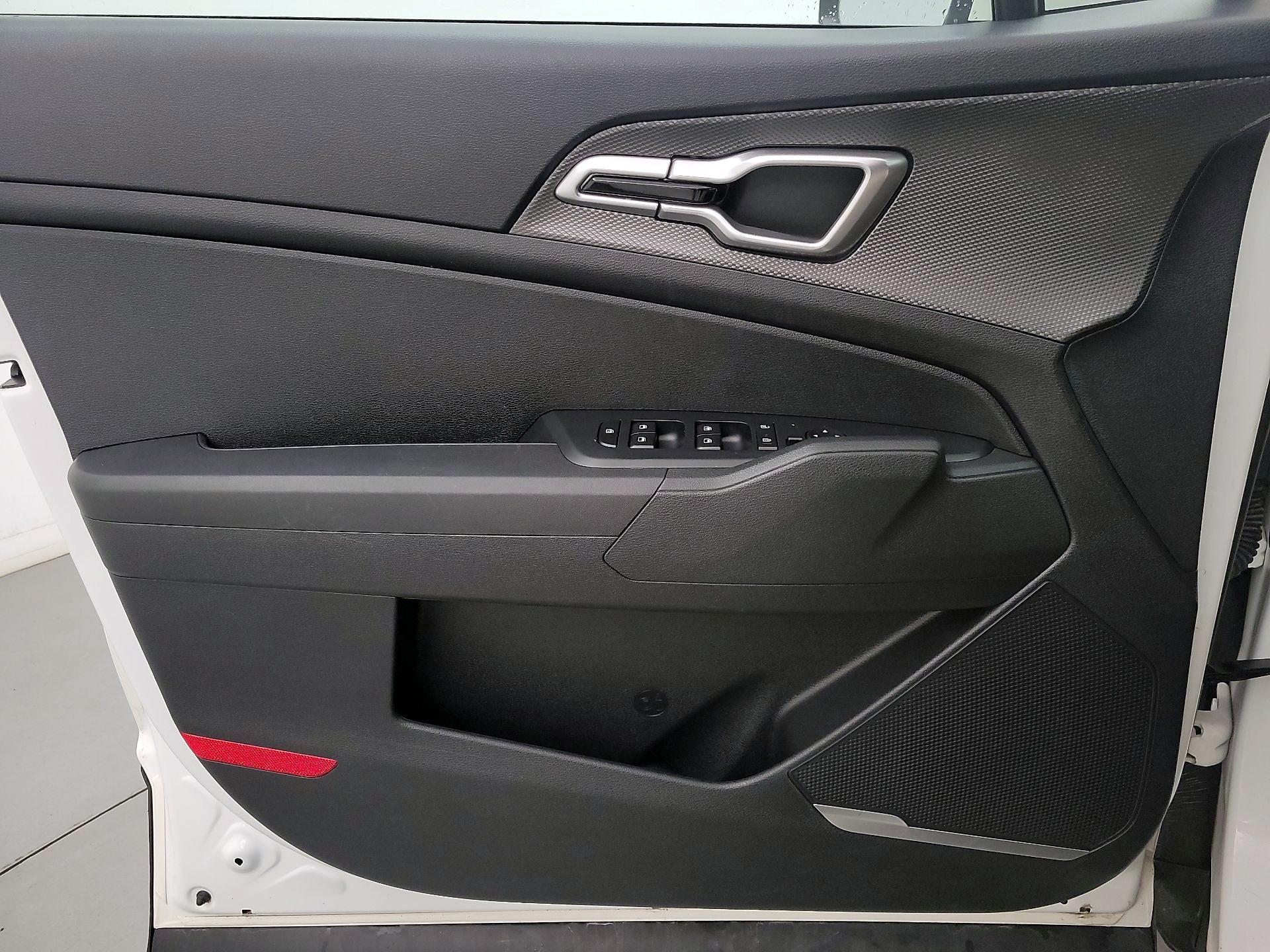 Thumbnail: 2024 Kia Sportage - 12