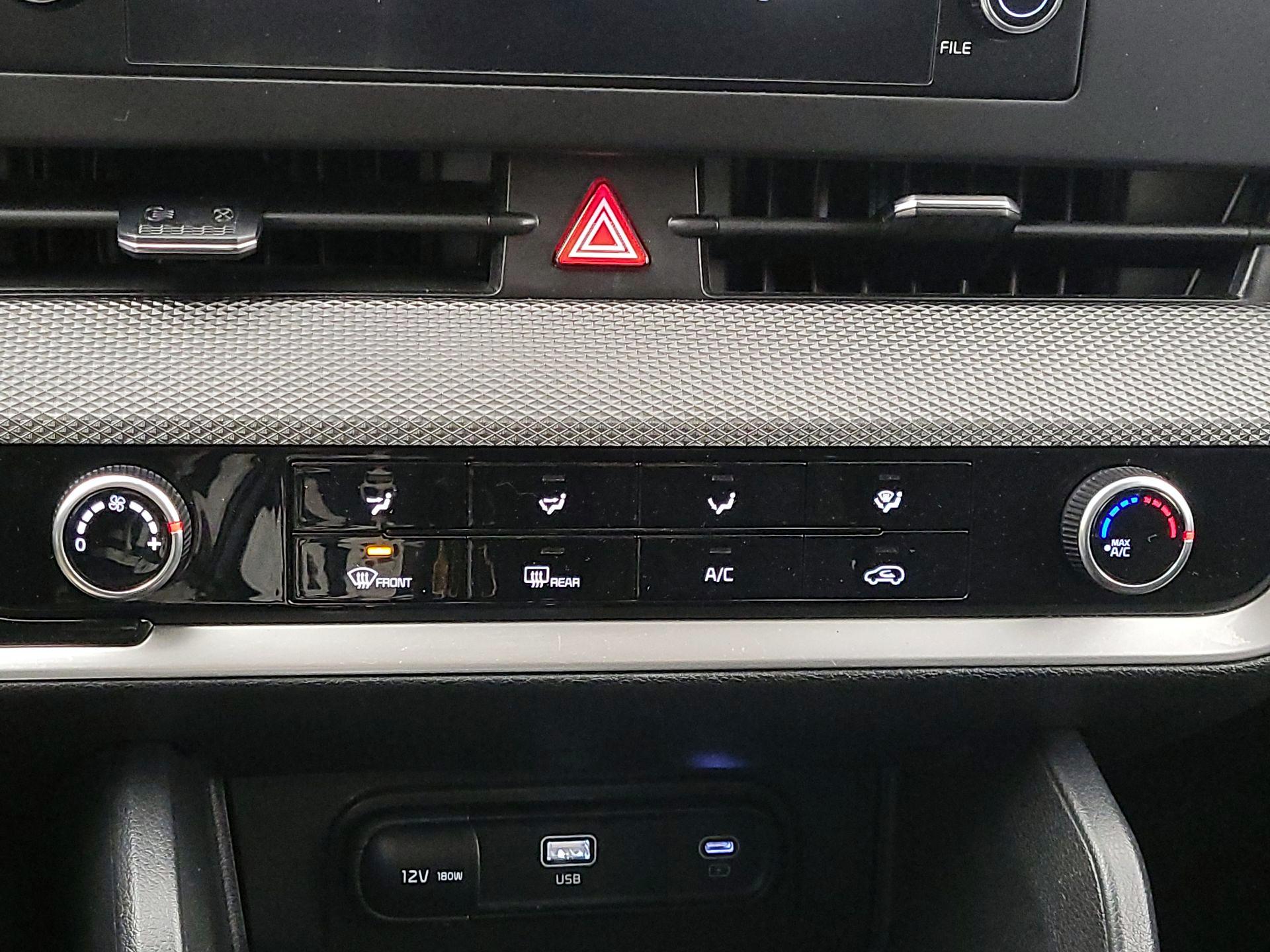 Thumbnail: 2024 Kia Sportage - 16