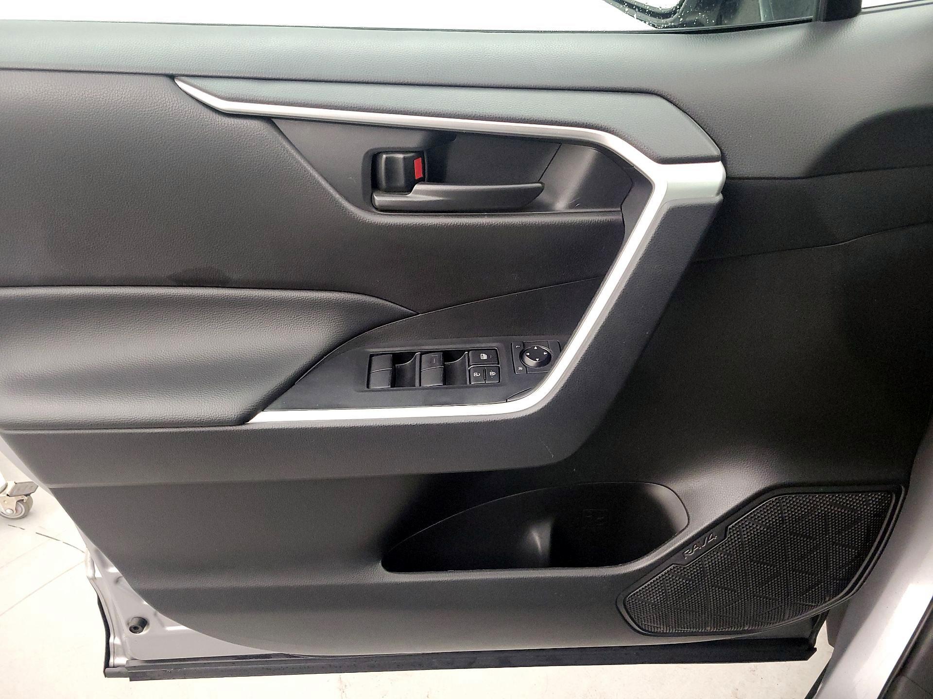 Thumbnail: 2024 Toyota RAV4 - 12