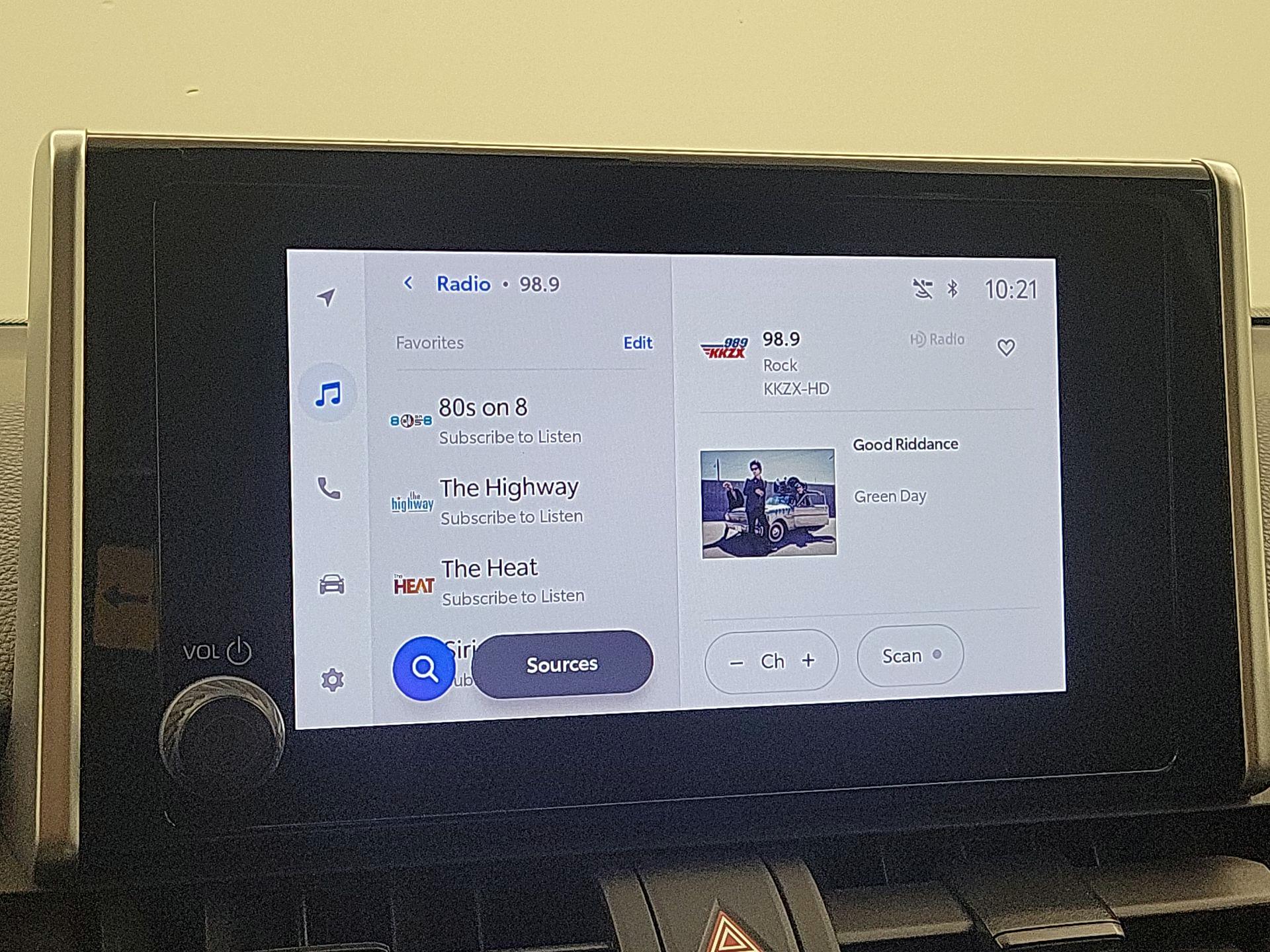 Thumbnail: 2024 Toyota RAV4 - 16