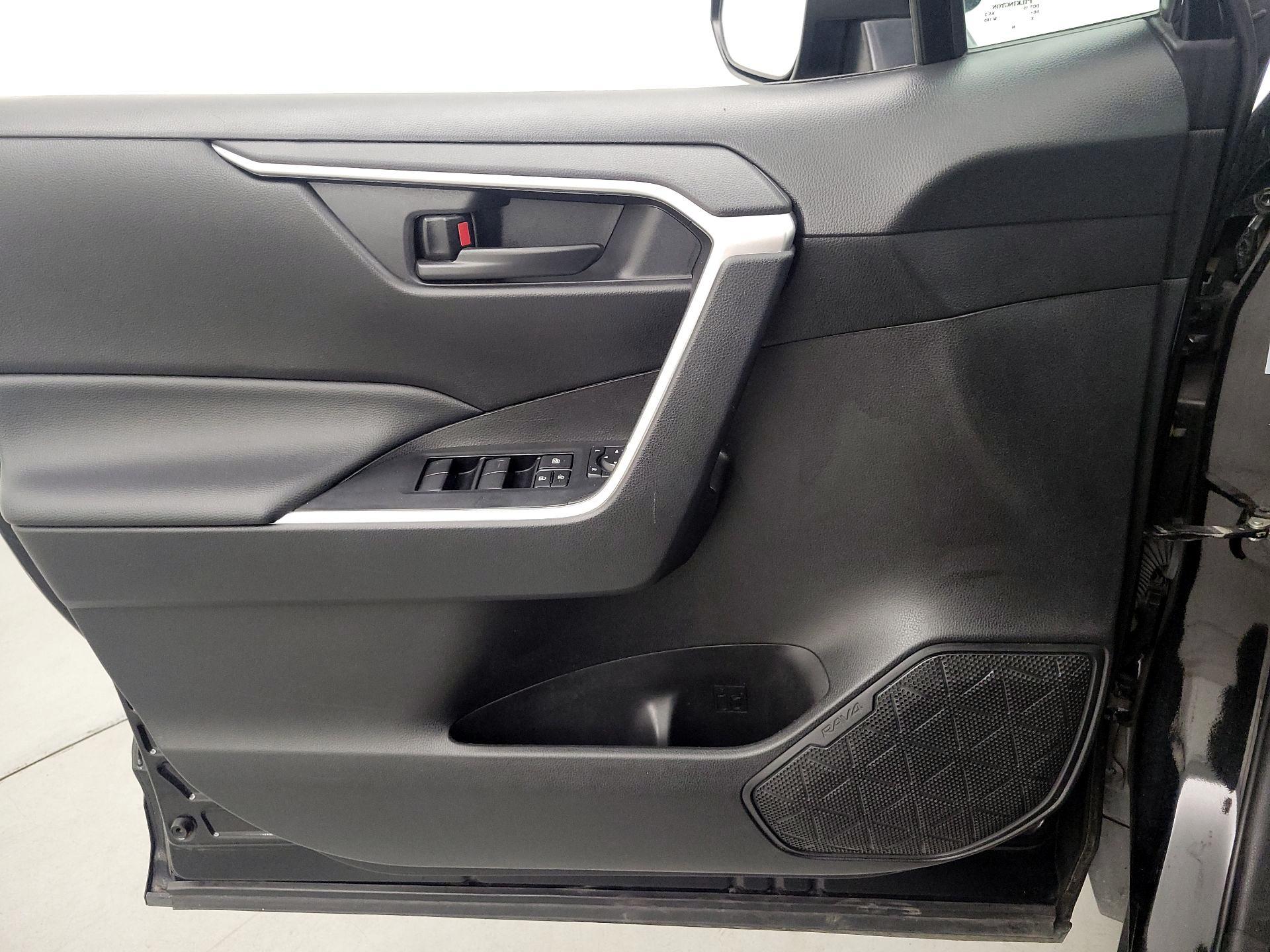 Thumbnail: 2024 Toyota RAV4 - 12