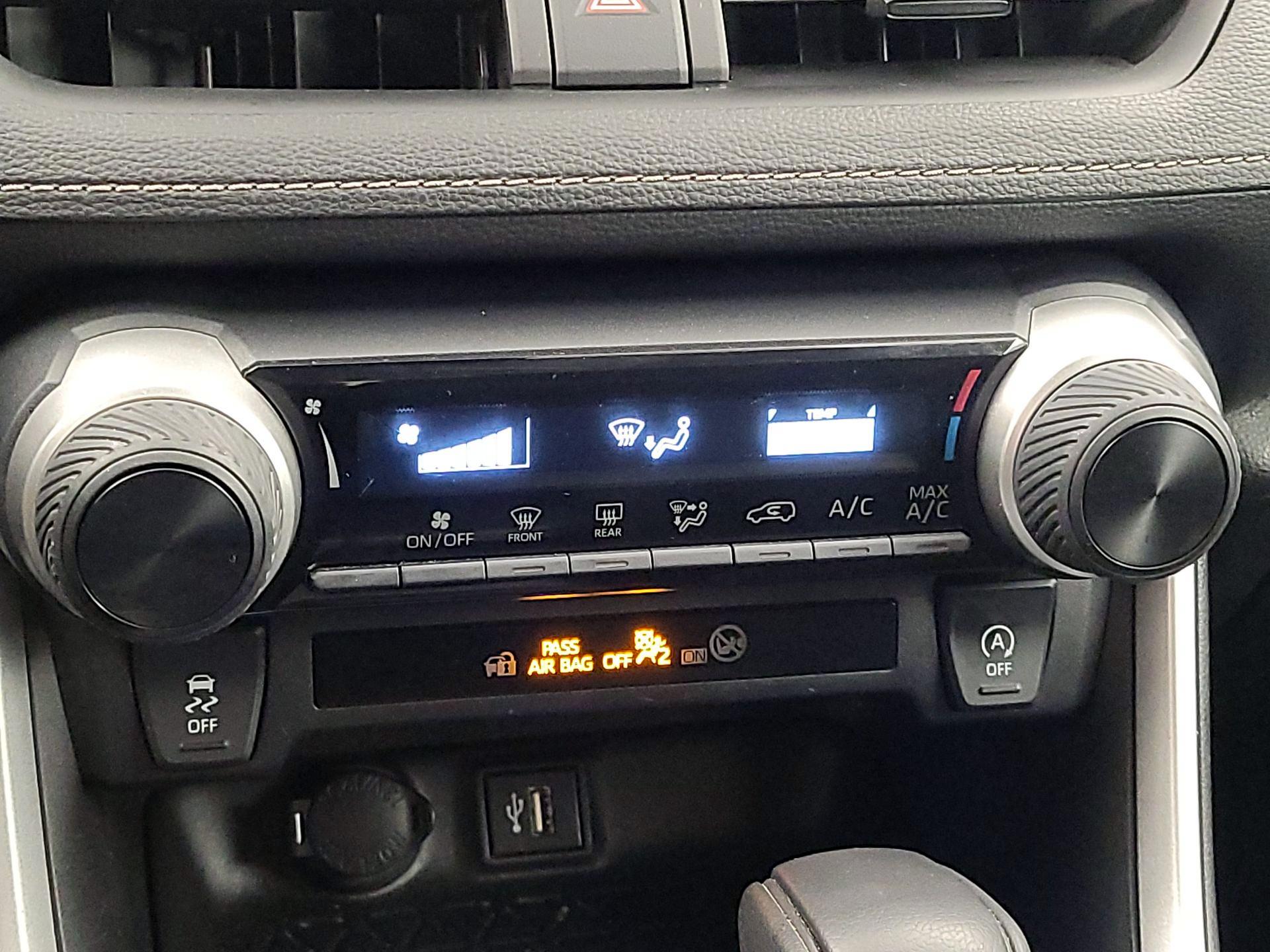 Thumbnail: 2024 Toyota RAV4 - 17