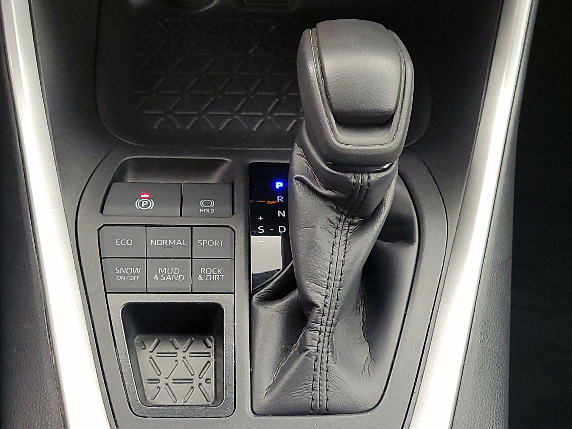 Thumbnail: 2024 Toyota RAV4 - 18