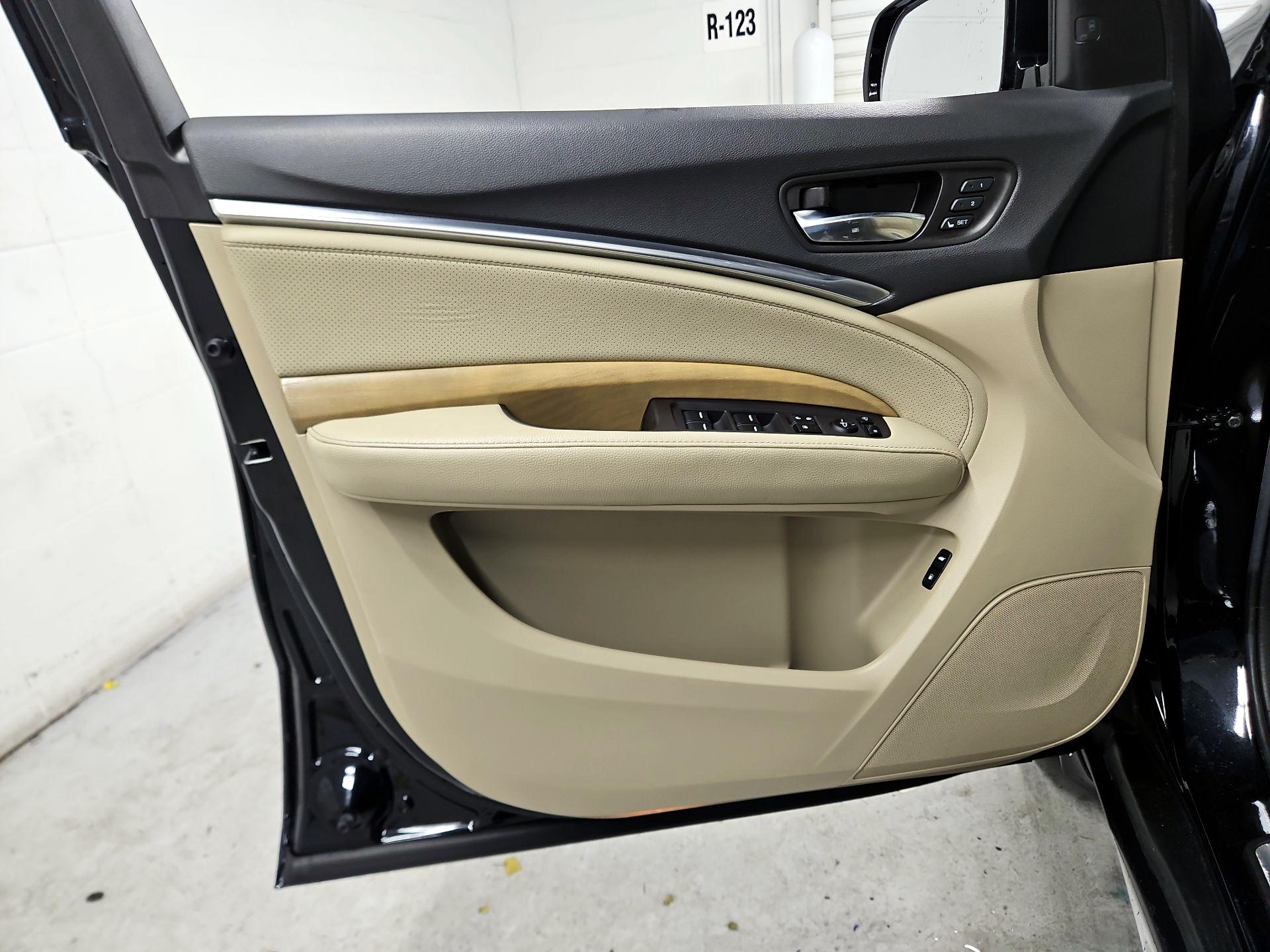 Thumbnail: 2019 Acura MDX - 12