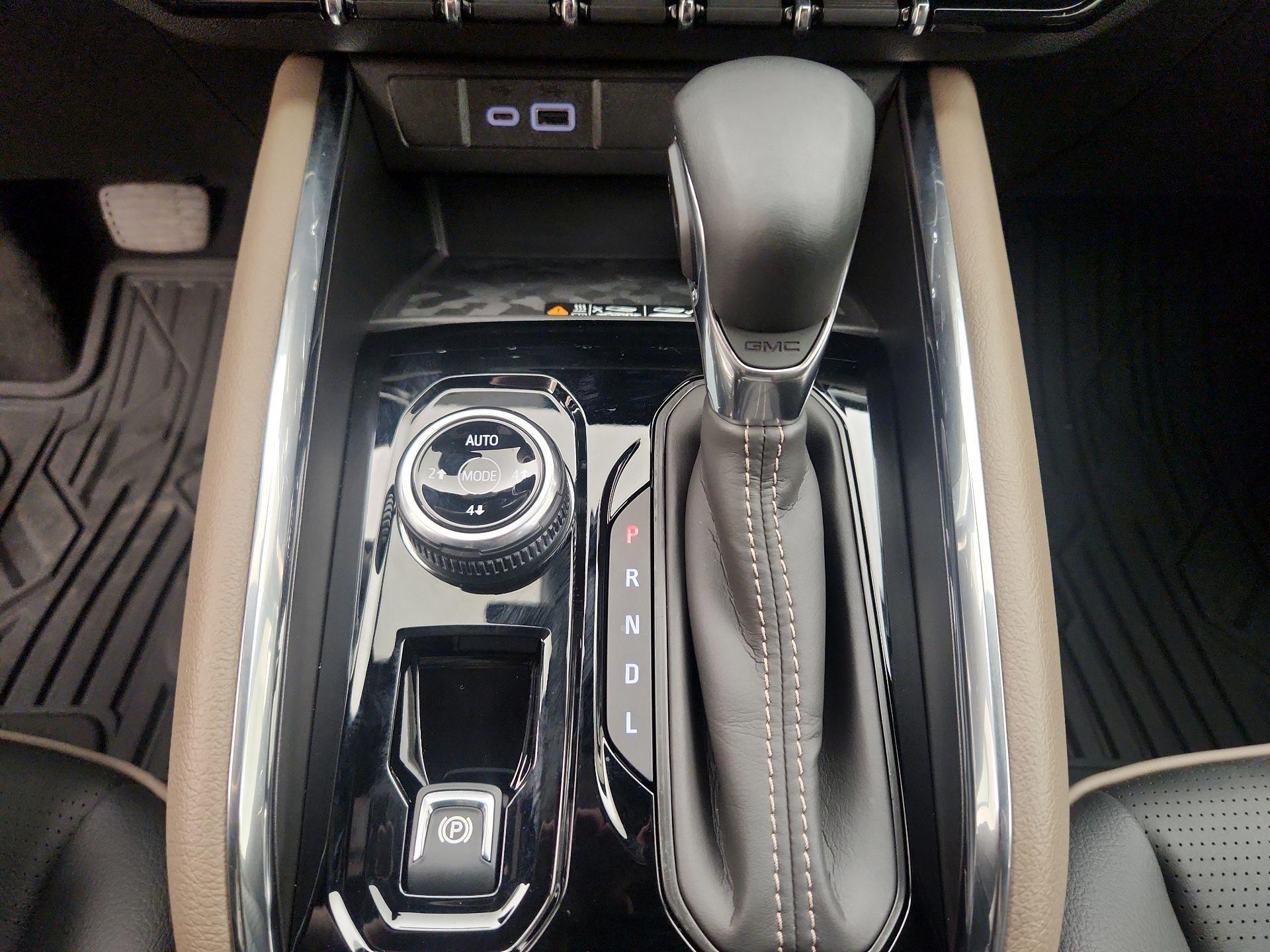 Thumbnail: 2024 GMC Canyon - 18