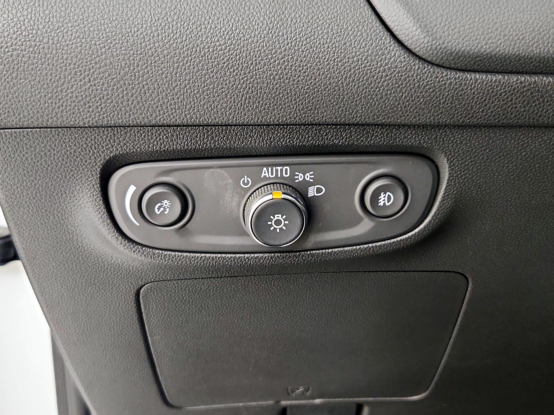 Thumbnail: 2023 Buick Encore GX - 13