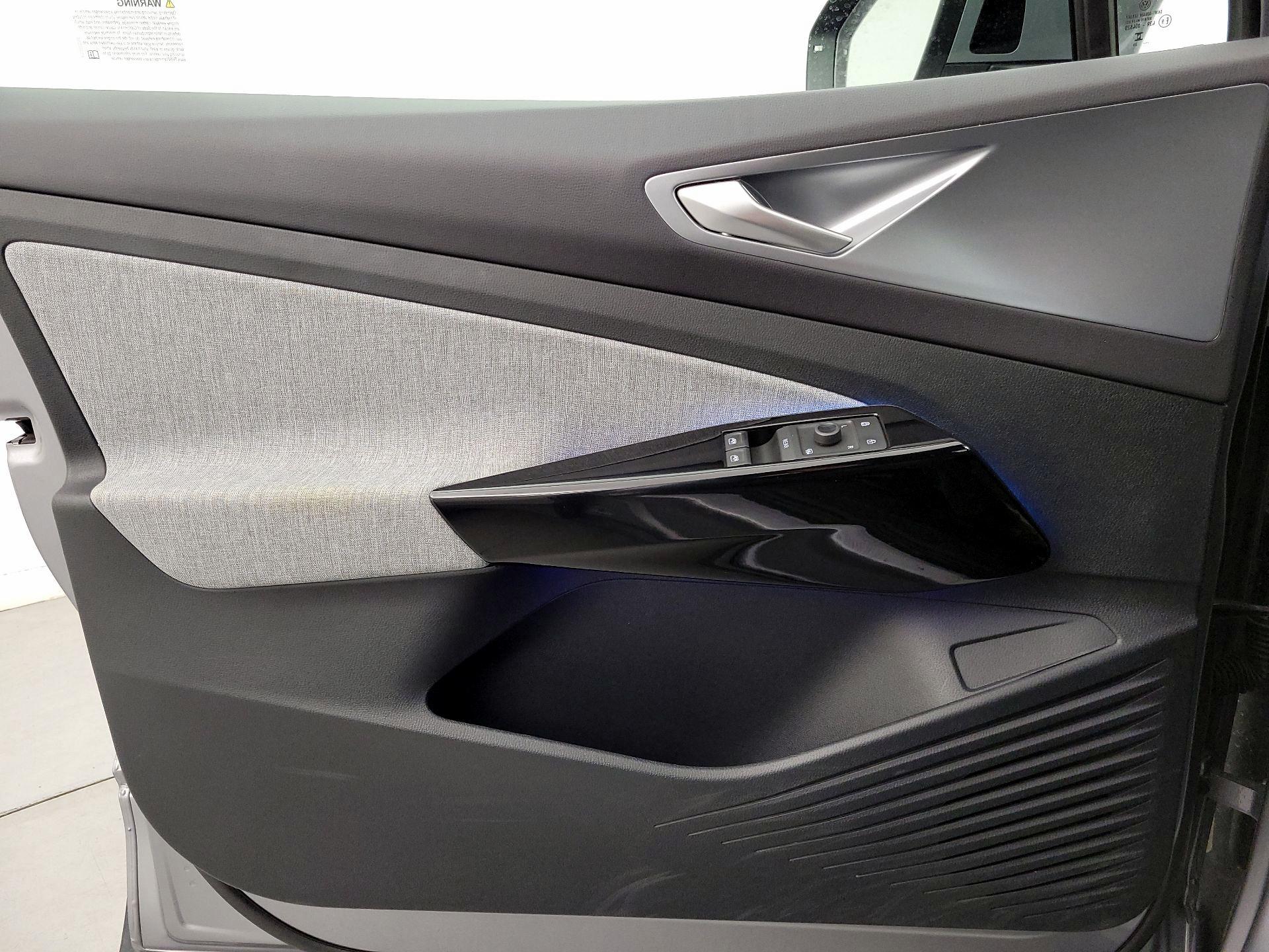 Thumbnail: 2023 Volkswagen ID.4 - 12