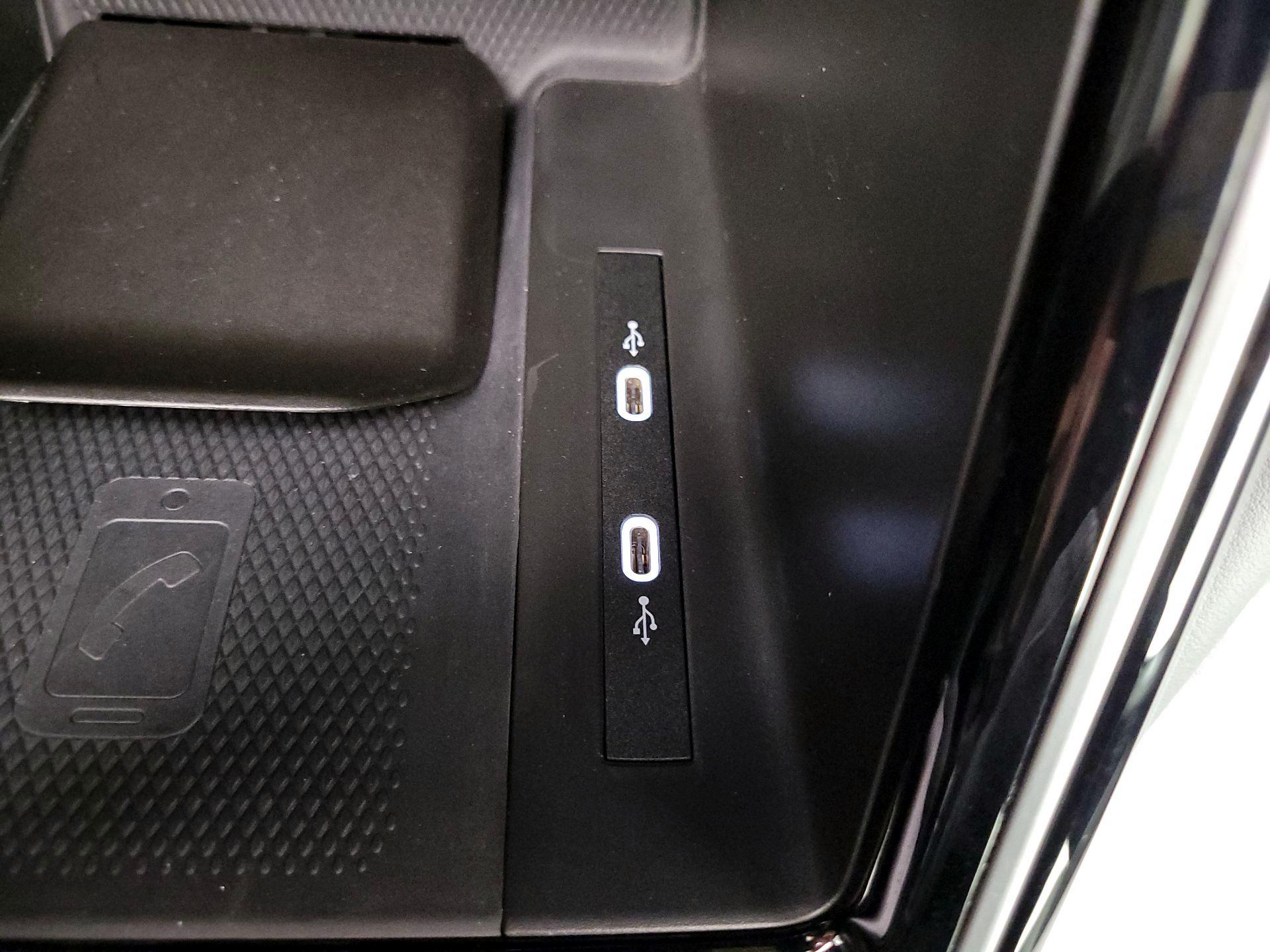 Thumbnail: 2023 Volkswagen ID.4 - 18