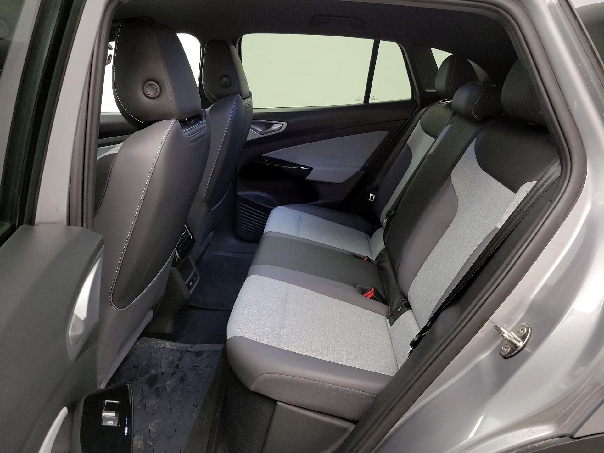 Thumbnail: 2023 Volkswagen ID.4 - 19