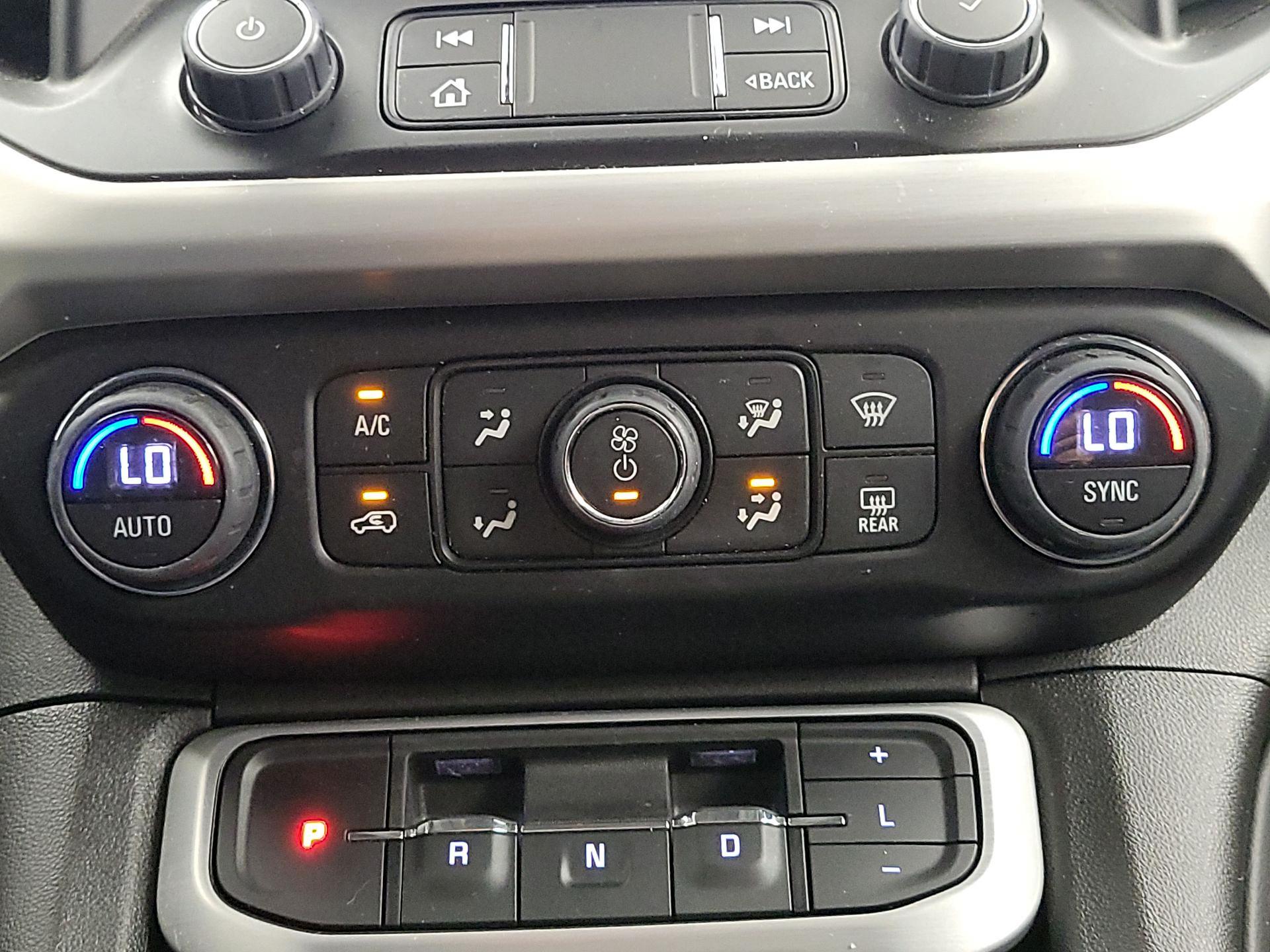 Thumbnail: 2023 GMC Acadia - 17