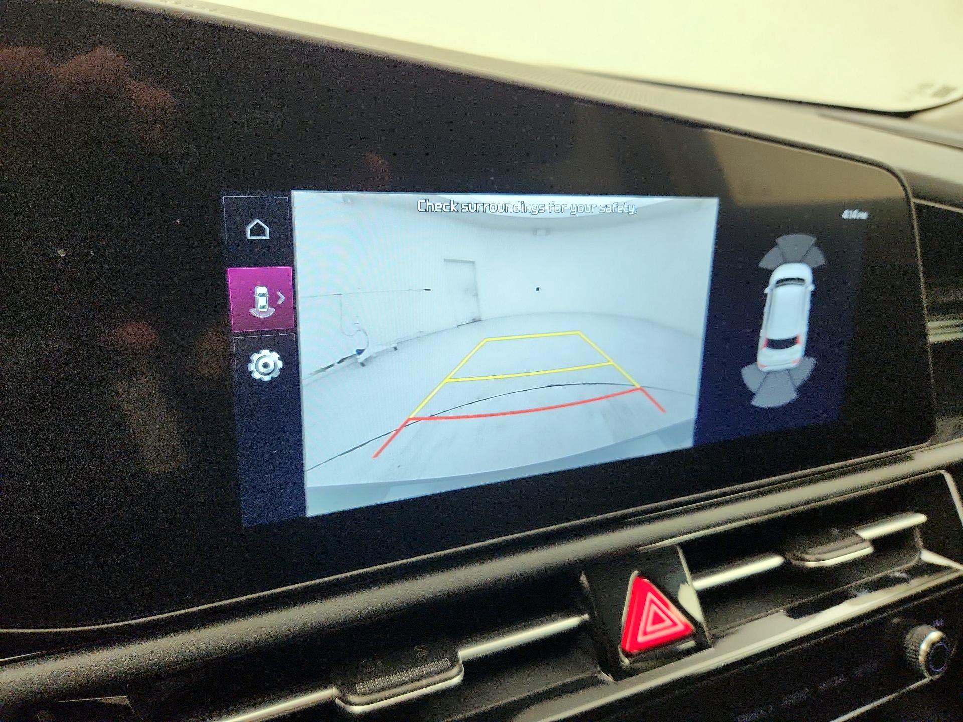 Thumbnail: 2025 Kia Niro - 15