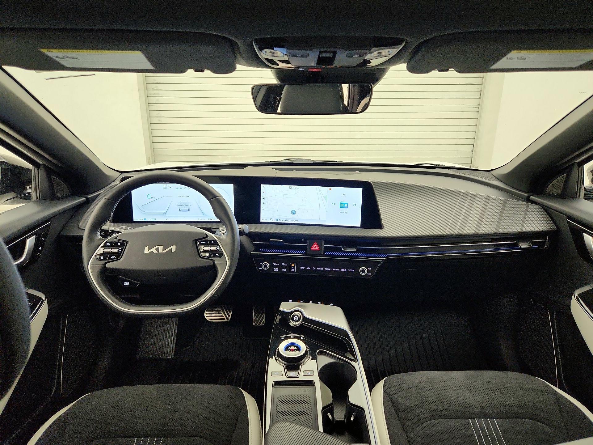 Thumbnail: 2022 Kia EV6 - 9