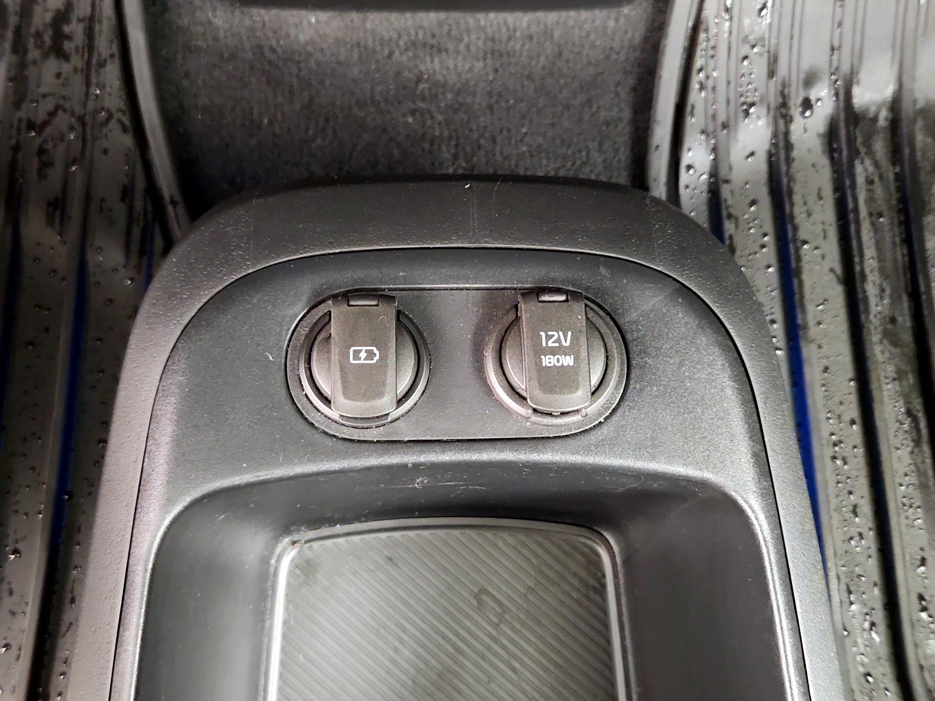 Thumbnail: 2022 Kia EV6 - 19