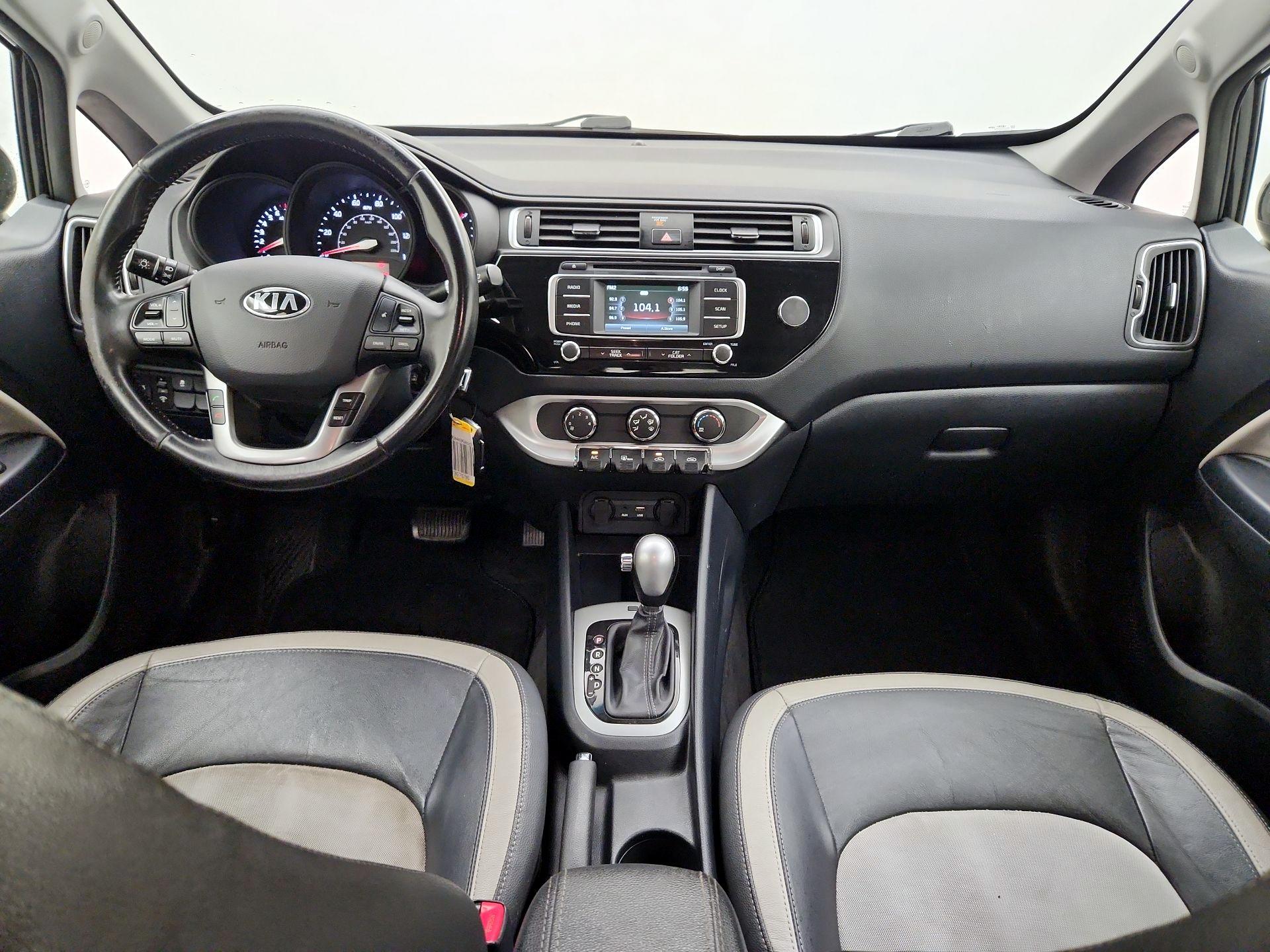 Thumbnail: 2016 Kia Rio - 9