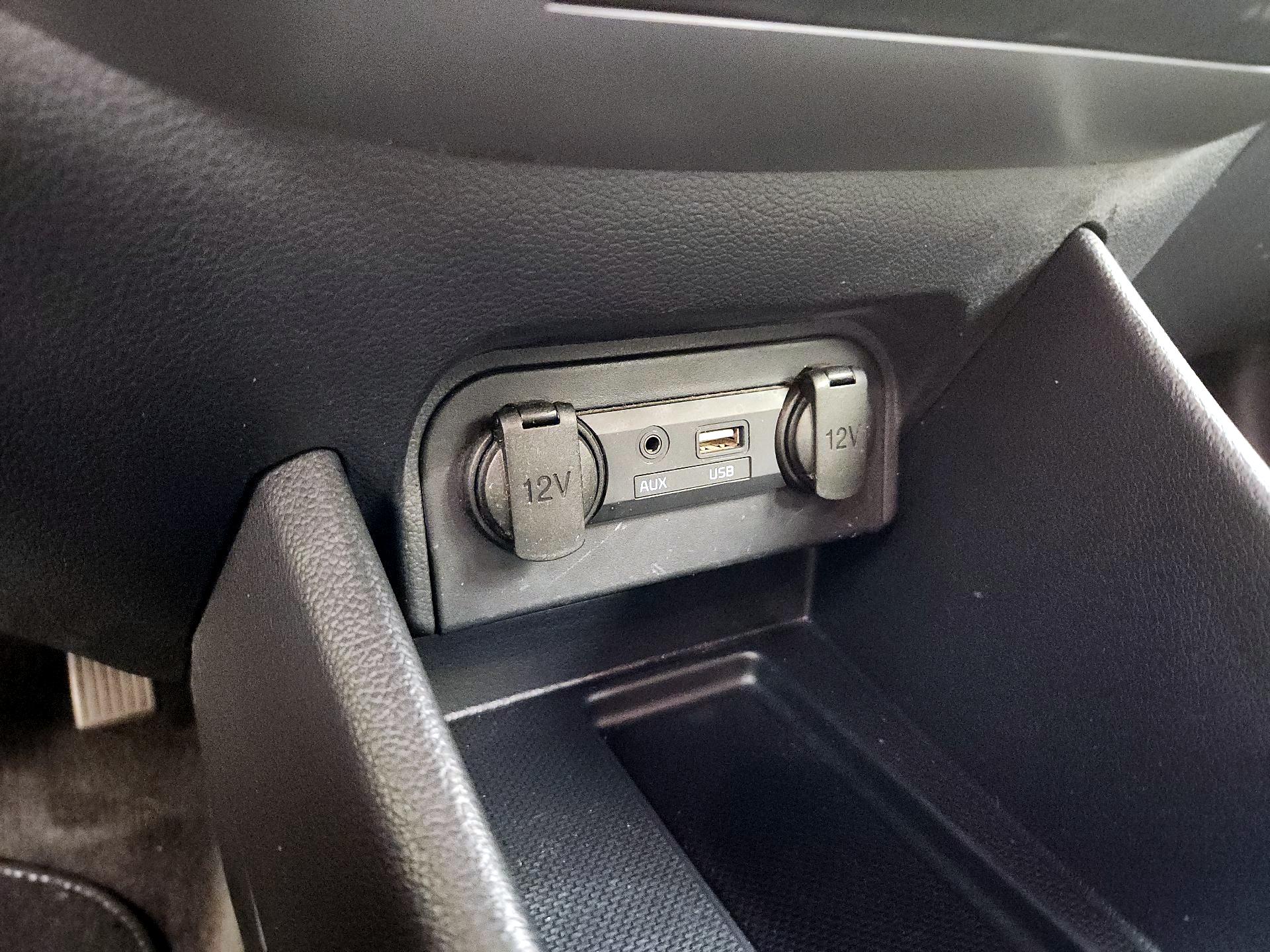 Thumbnail: 2016 Kia Rio - 18