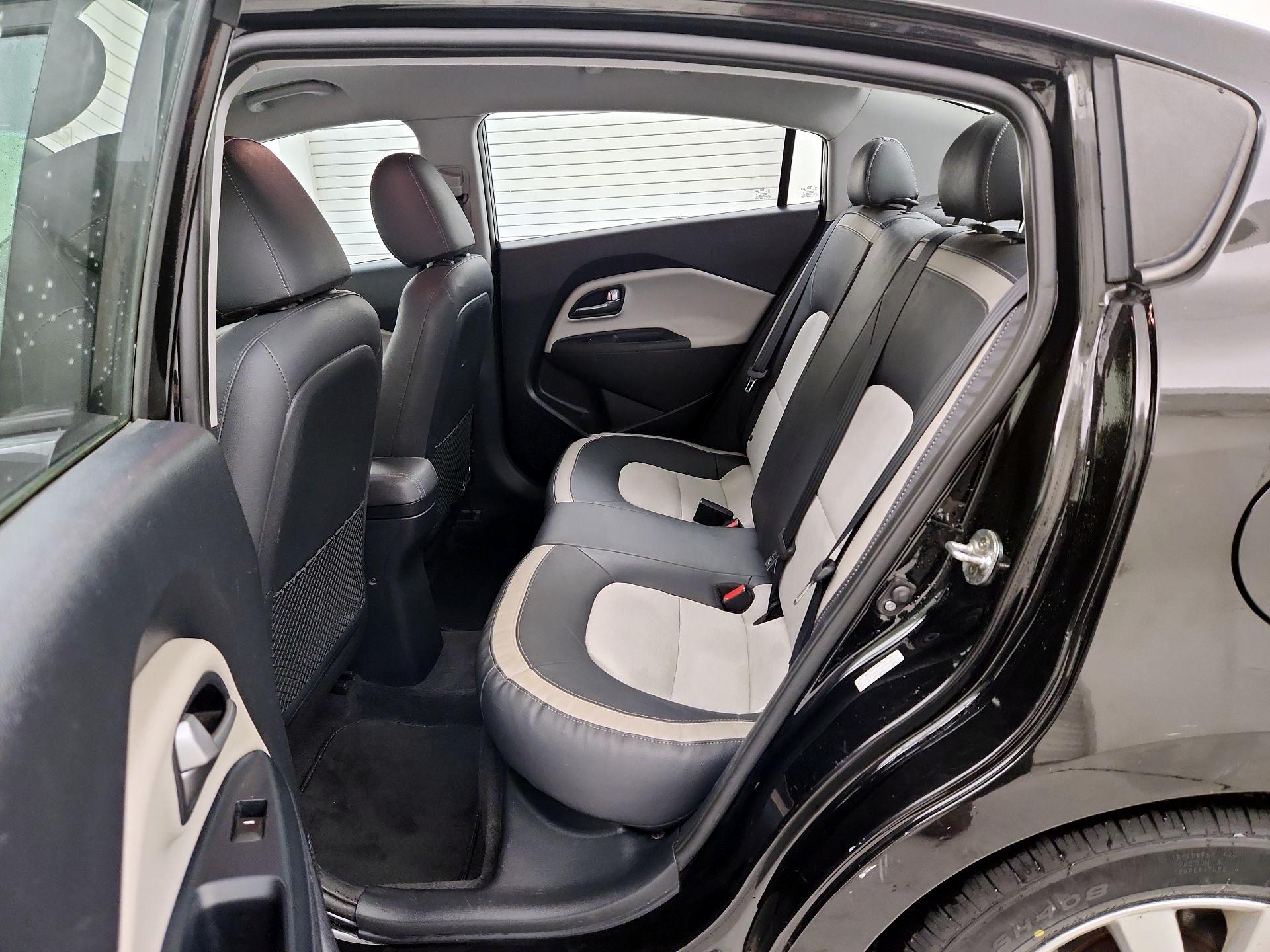 Thumbnail: 2016 Kia Rio - 19