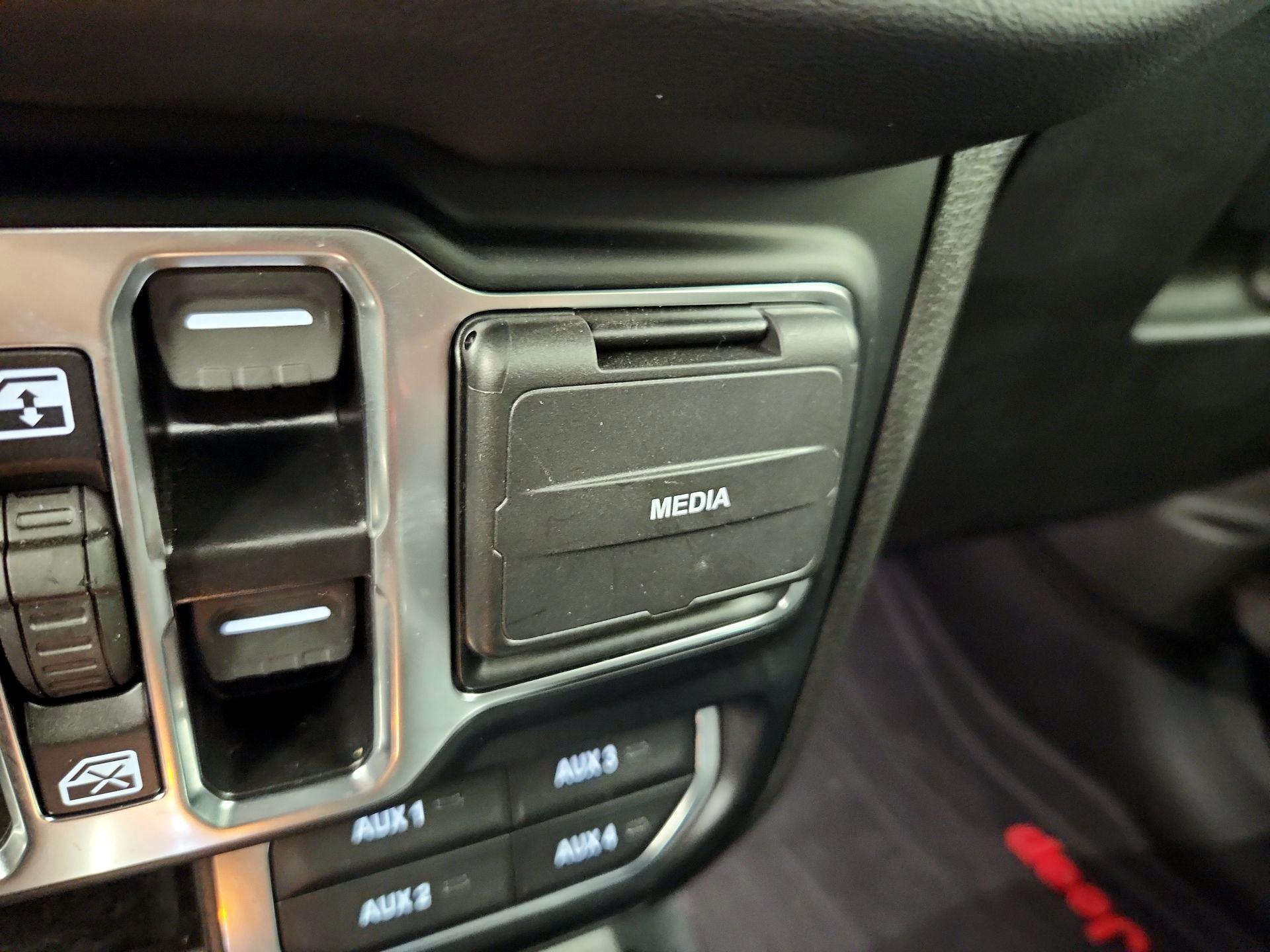 Thumbnail: 2024 Jeep Wrangler - 19