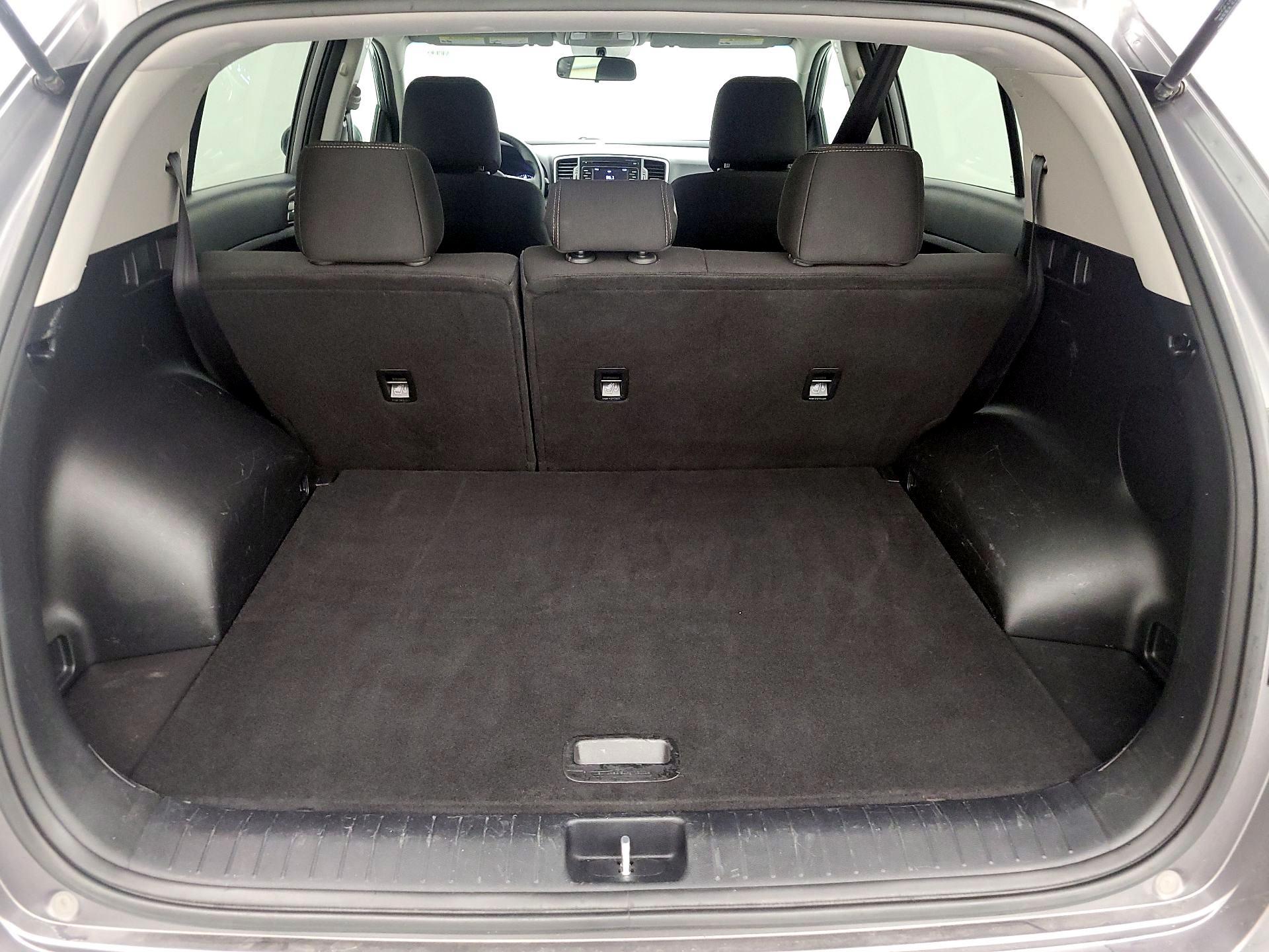 Thumbnail: 2017 Kia Sportage - 20