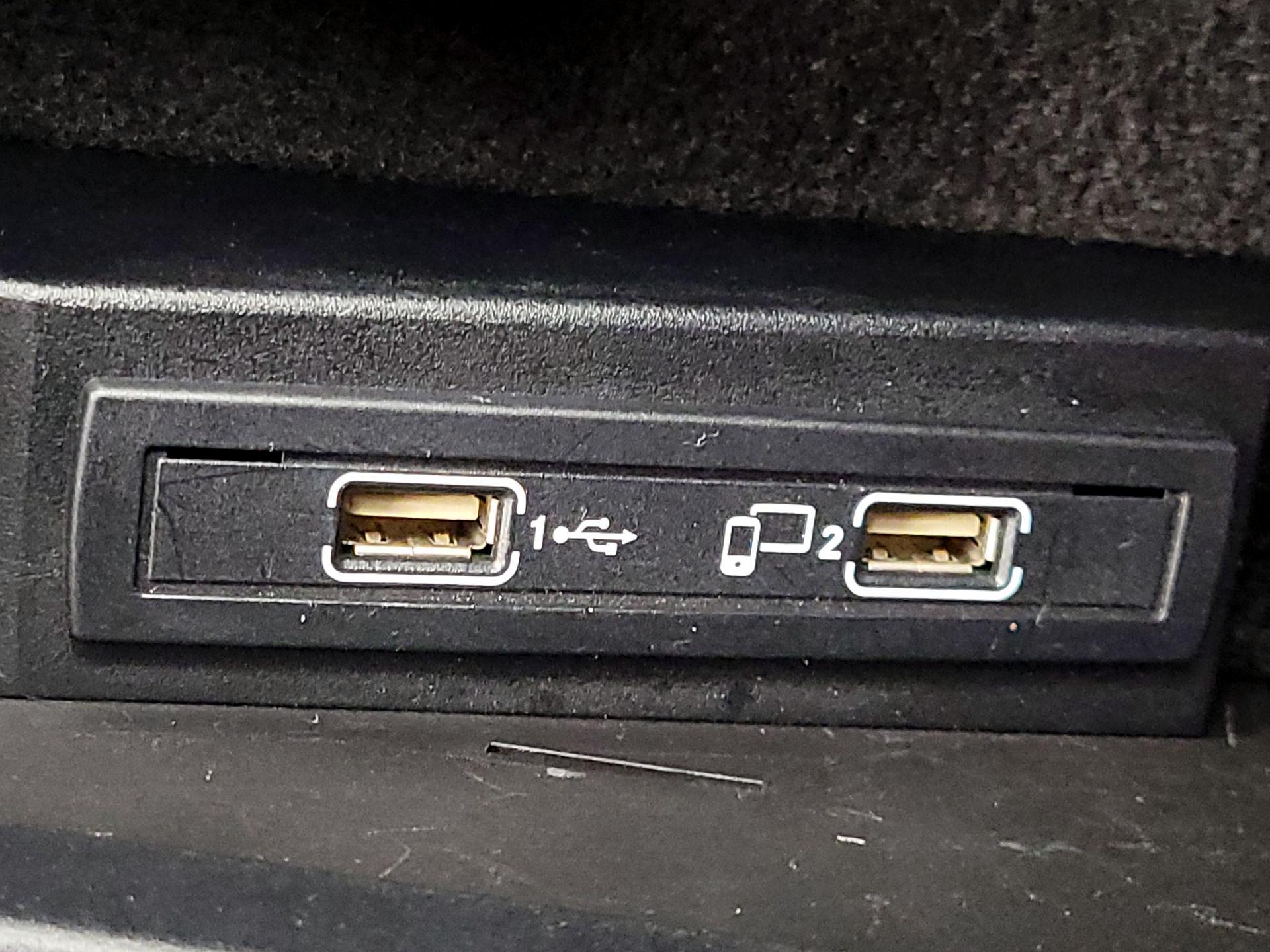 Thumbnail: 2017 Mercedes-Benz SLC - 19