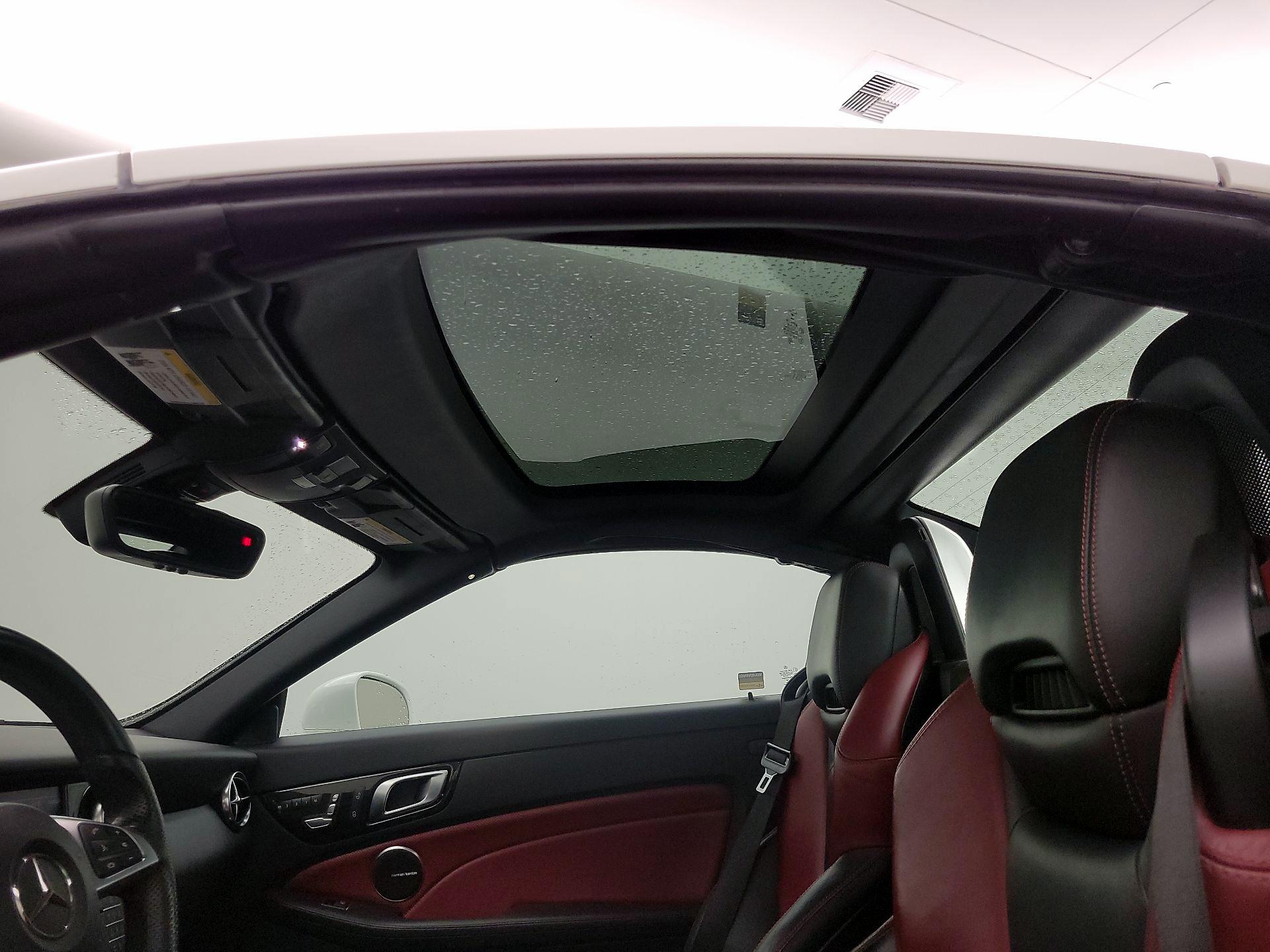 Thumbnail: 2017 Mercedes-Benz SLC - 20