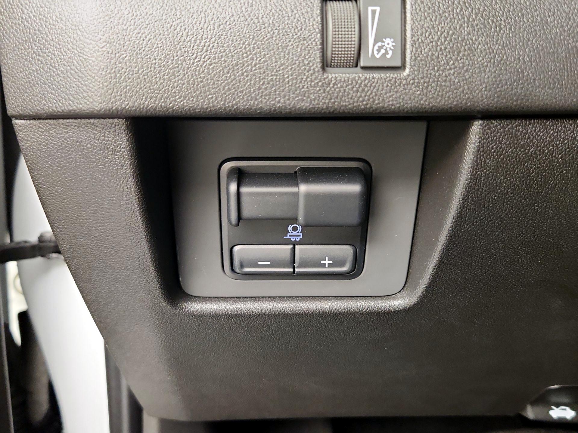 Thumbnail: 2025 Chevrolet Colorado - 13