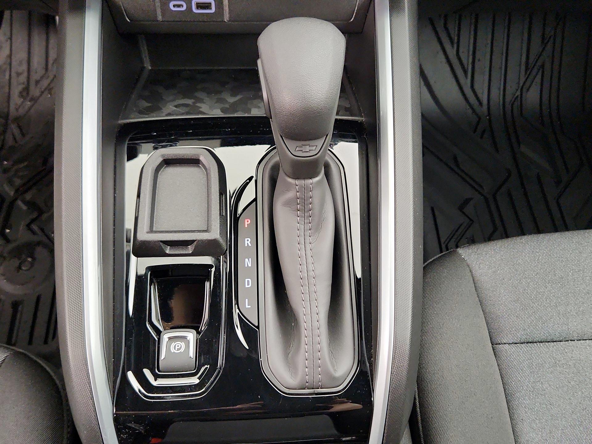 Thumbnail: 2025 Chevrolet Colorado - 18