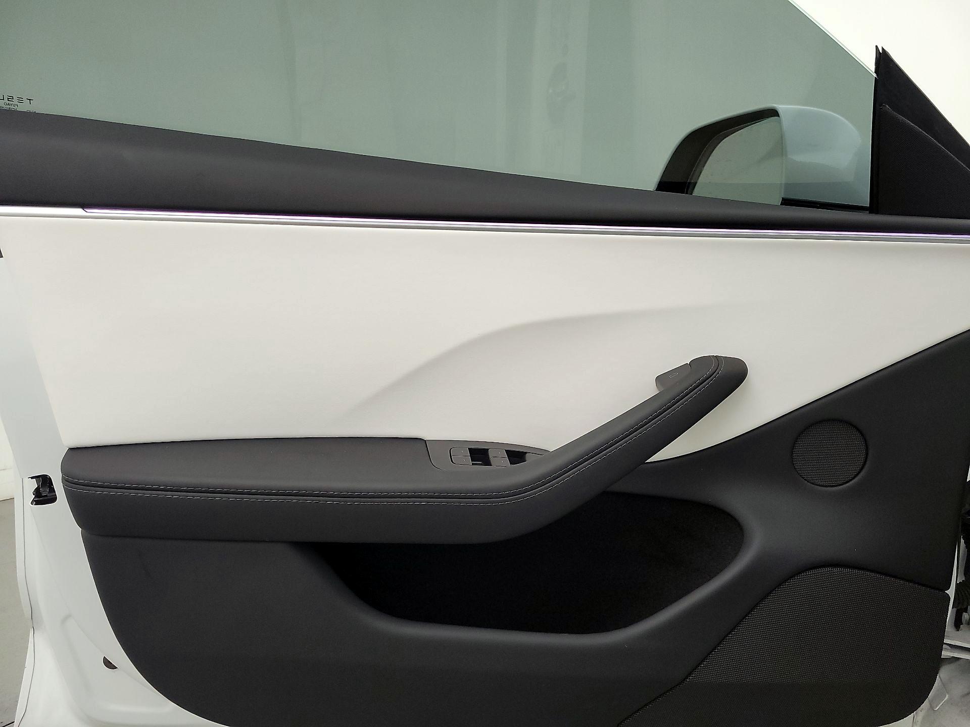 Thumbnail: 2025 Tesla Model 3 - 12