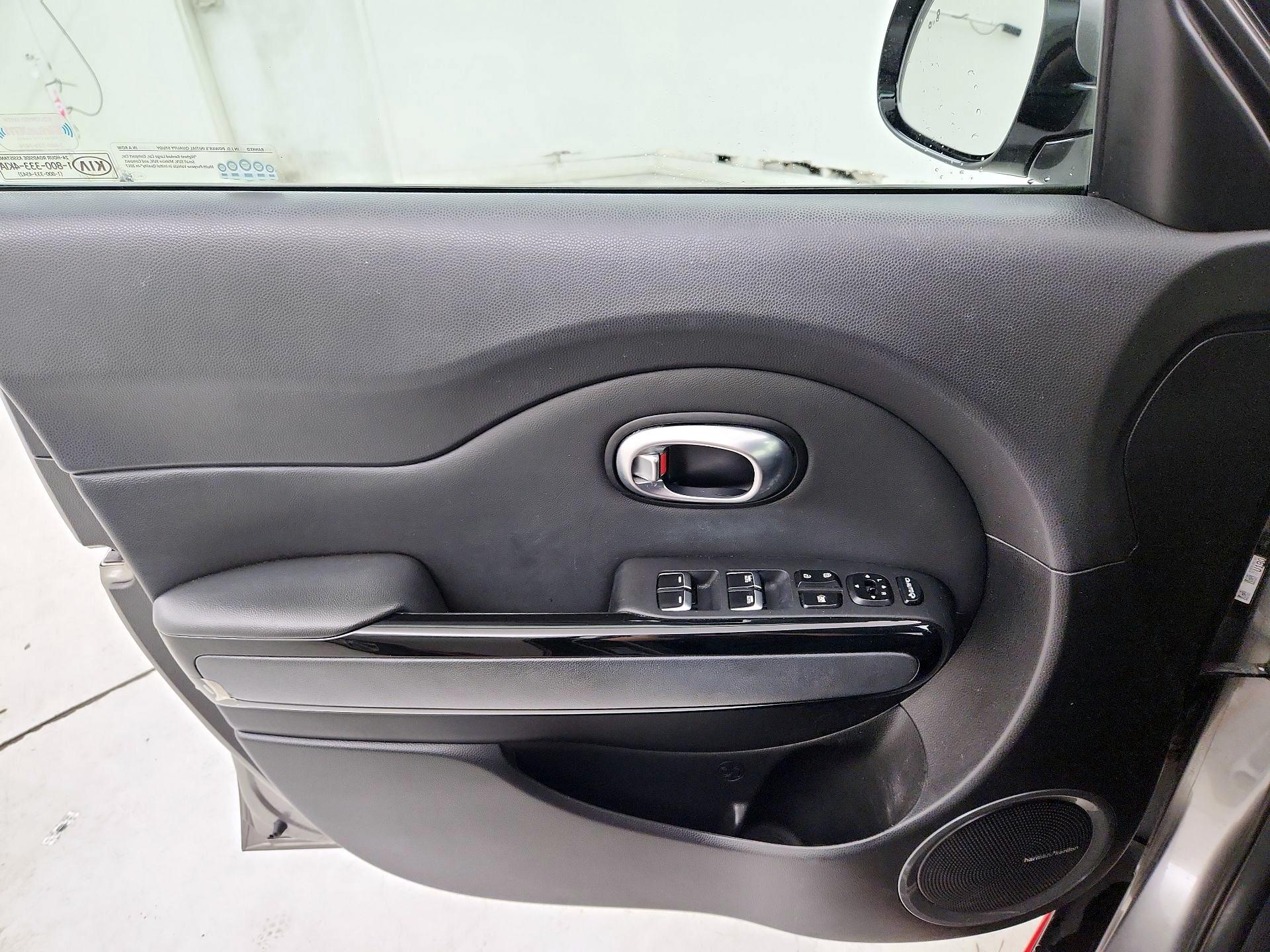 Thumbnail: 2018 Kia Soul - 12