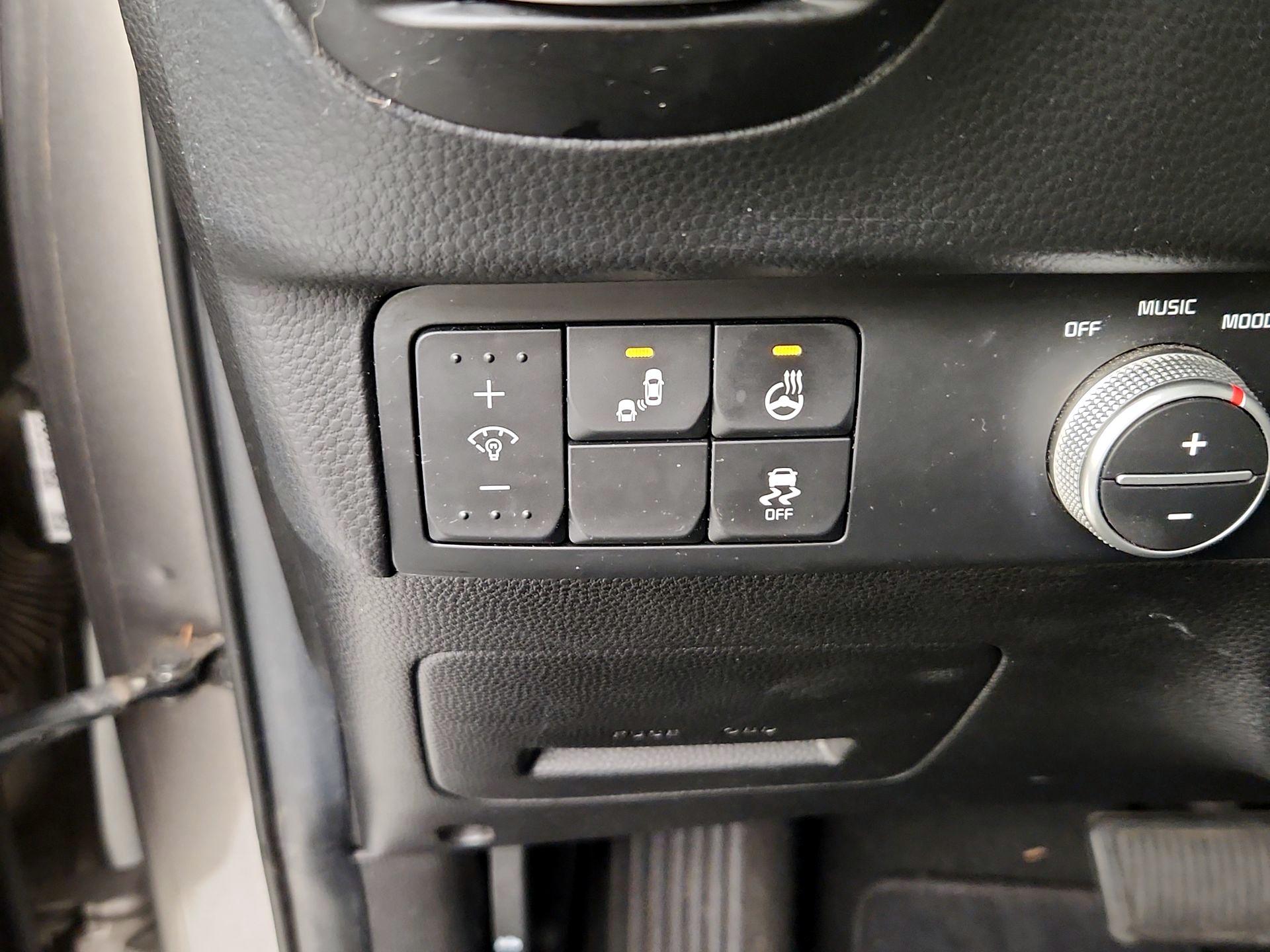 Thumbnail: 2018 Kia Soul - 13