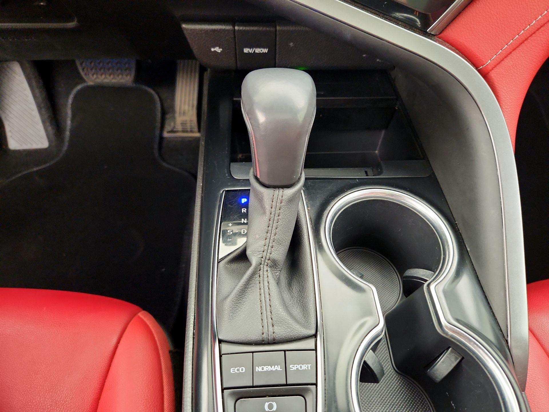 Thumbnail: 2020 Toyota Camry - 18