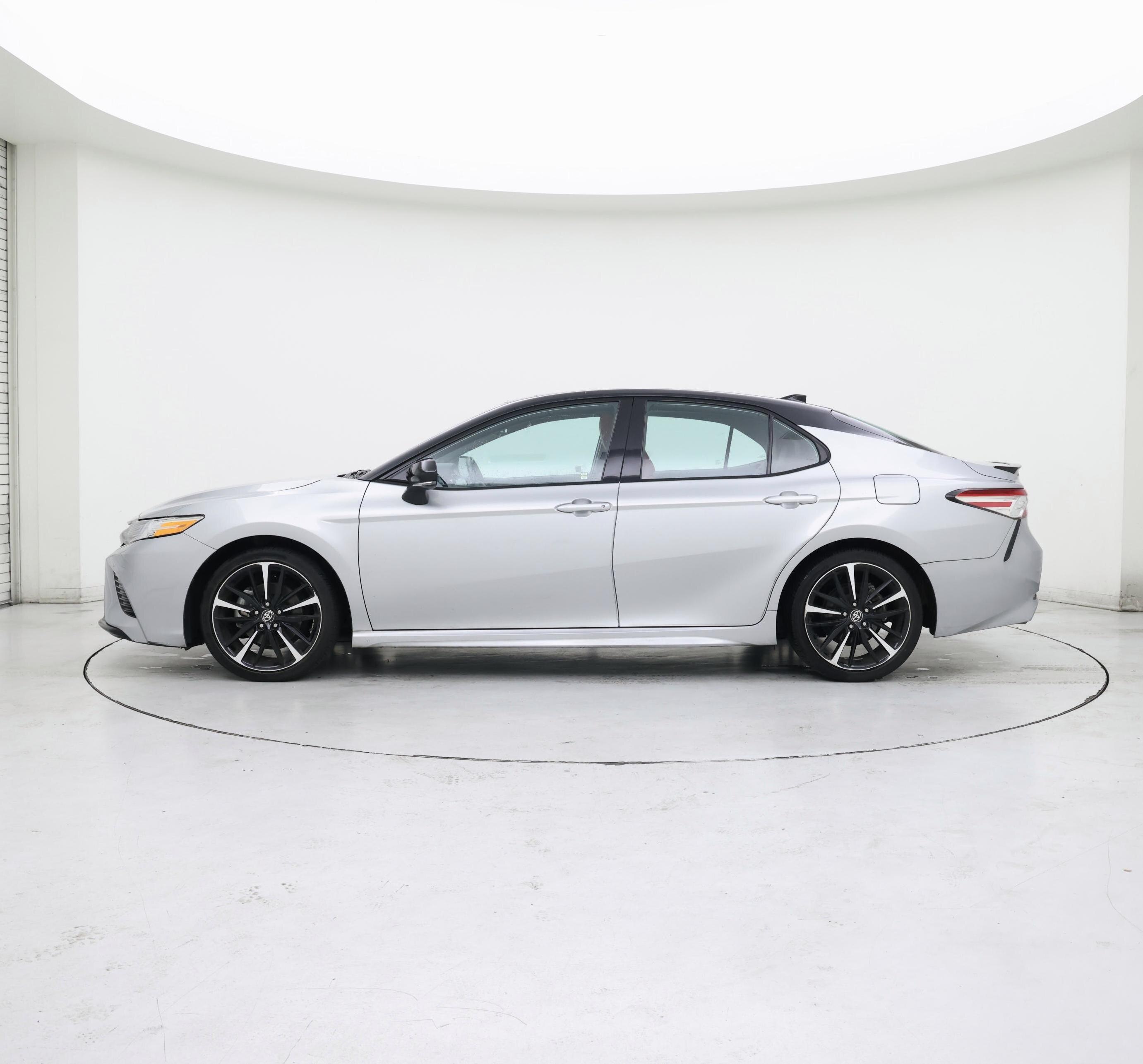 Thumbnail: 2020 Toyota Camry - 3