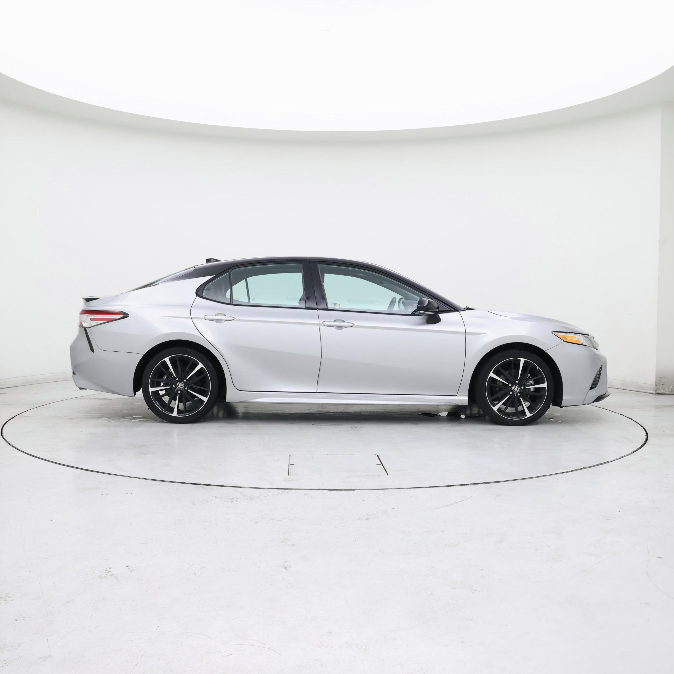 Thumbnail: 2020 Toyota Camry - 7