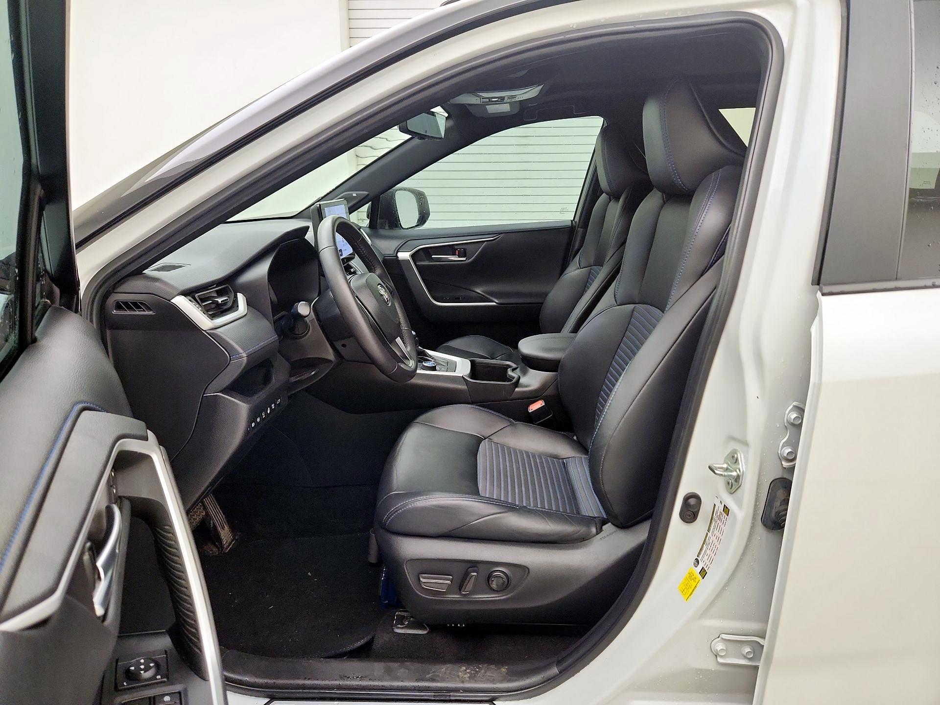 Thumbnail: 2024 Toyota RAV4 - 11