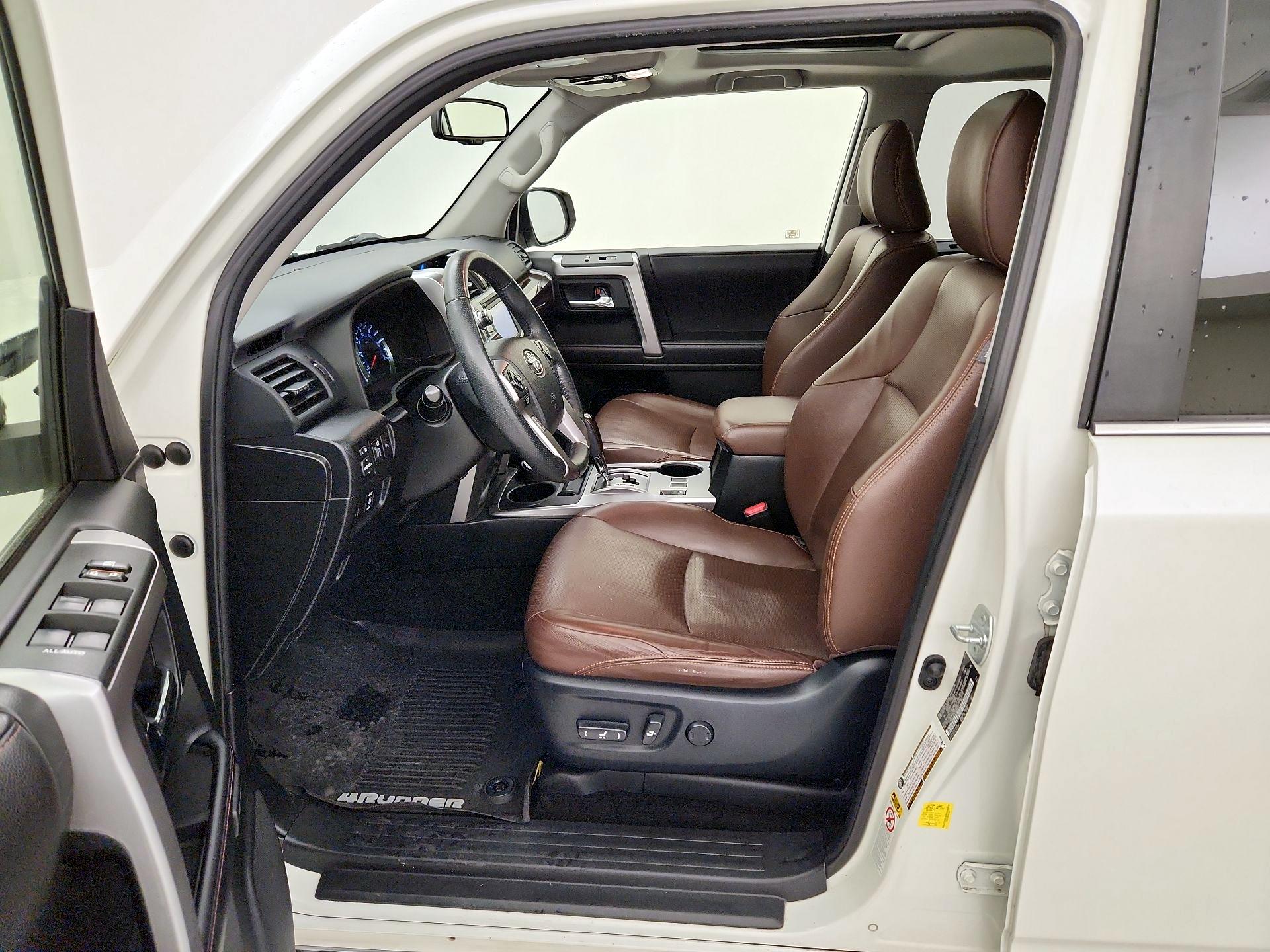 Thumbnail: 2019 Toyota 4Runner - 11