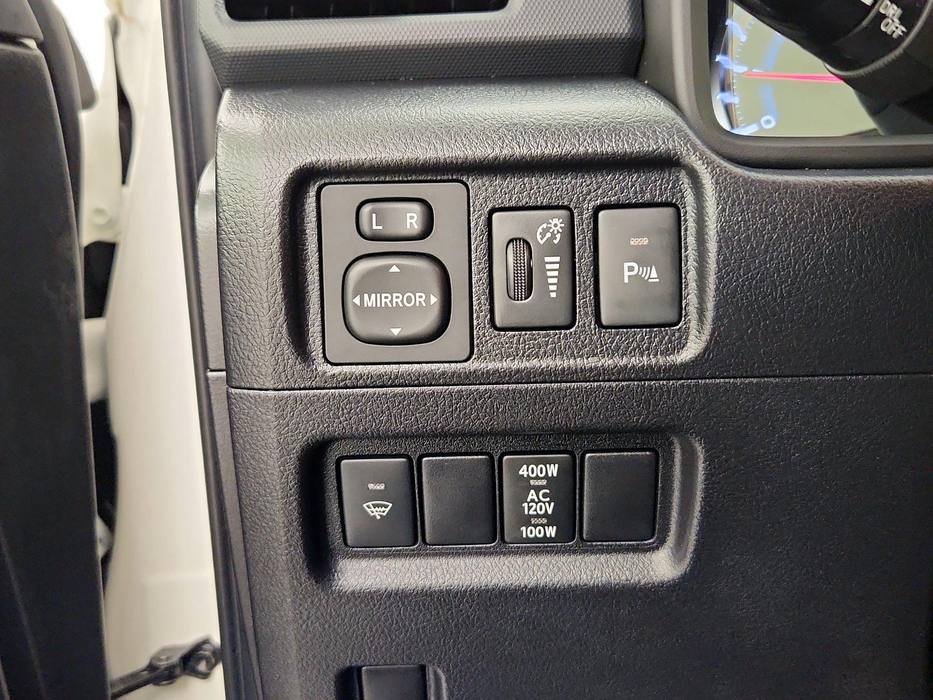 Thumbnail: 2019 Toyota 4Runner - 13