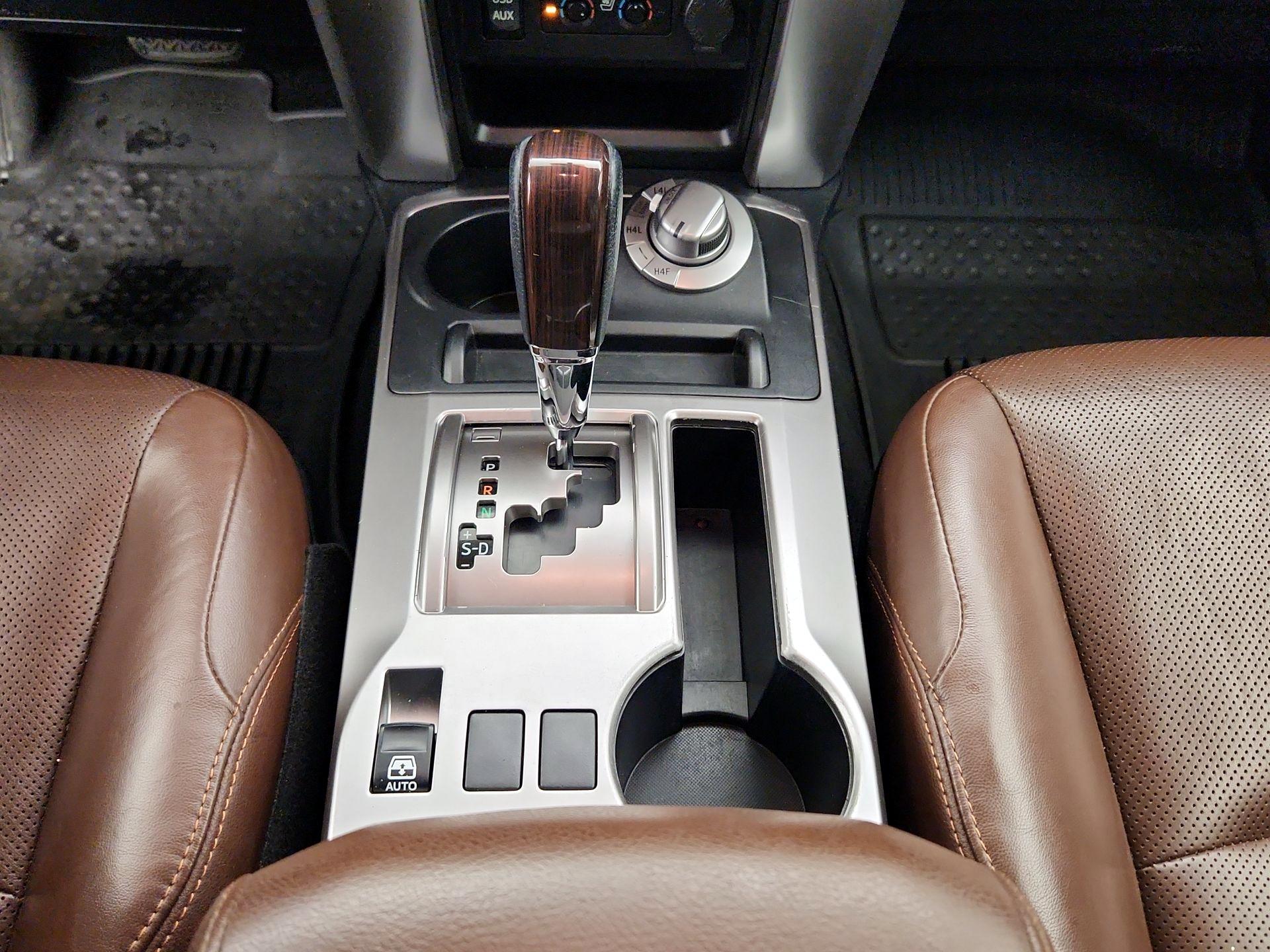 Thumbnail: 2019 Toyota 4Runner - 18