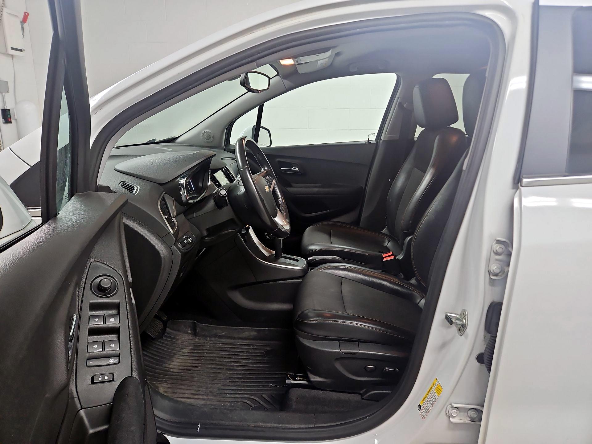 Thumbnail: 2018 Chevrolet Trax - 11