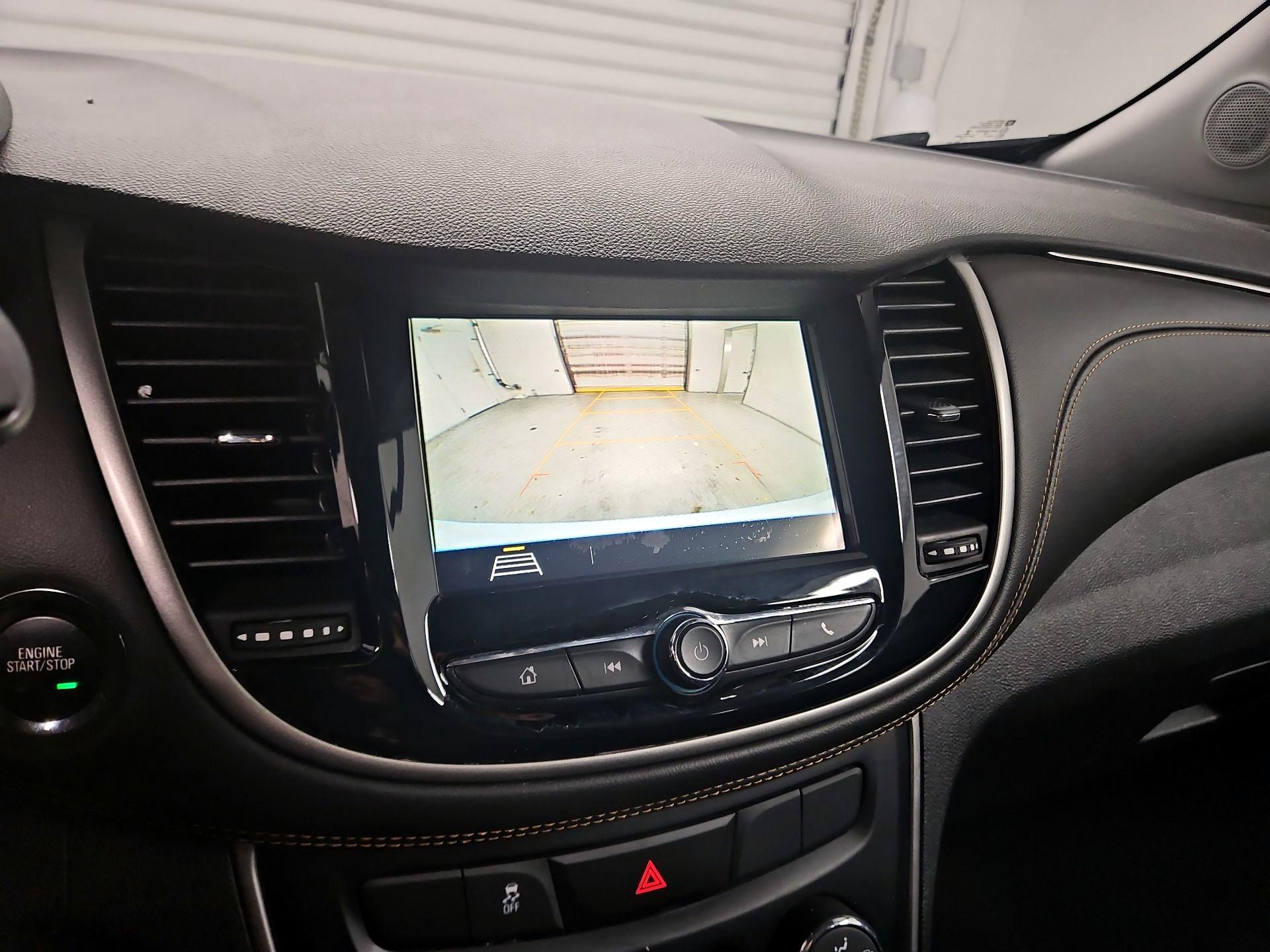 Thumbnail: 2018 Chevrolet Trax - 14