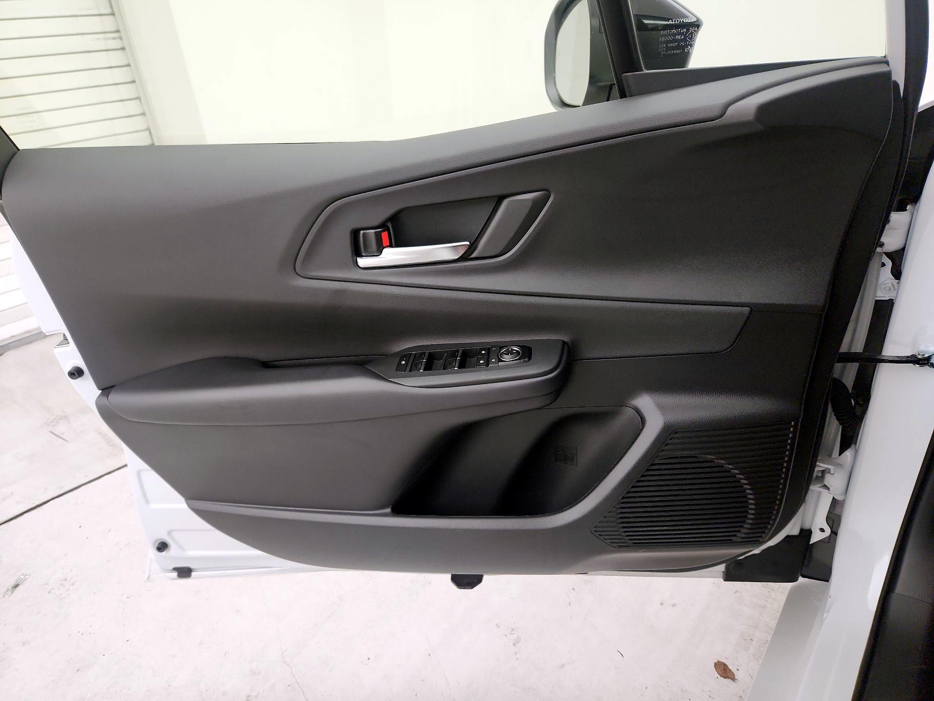 Thumbnail: 2025 Toyota Prius - 12