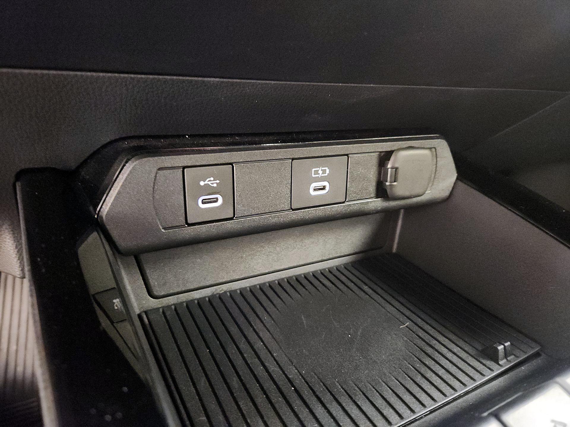 Thumbnail: 2025 Toyota Prius - 18