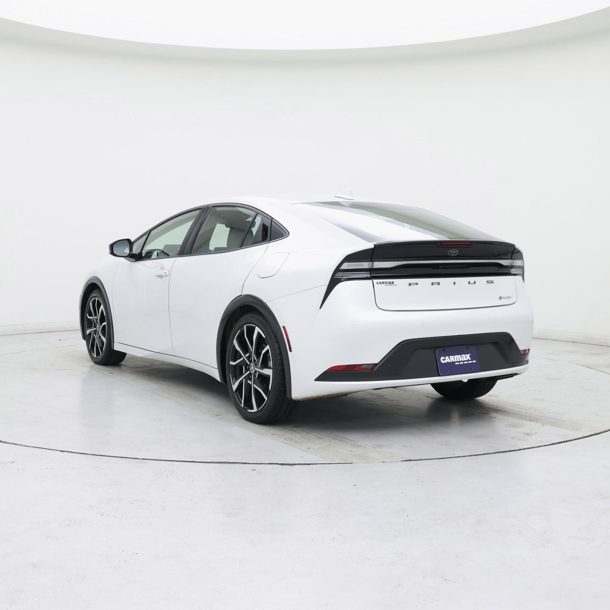 Thumbnail: 2025 Toyota Prius - 2