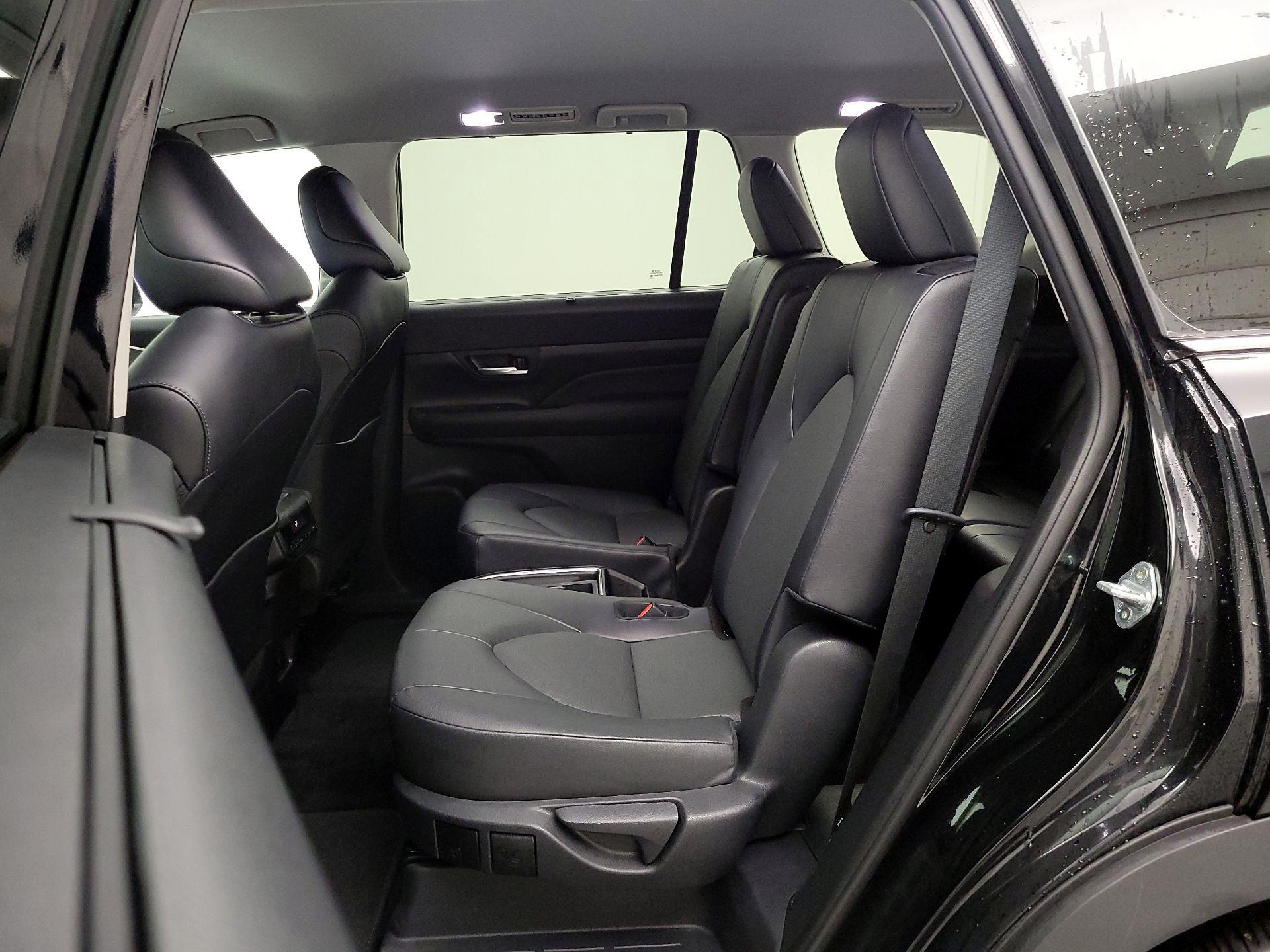 Thumbnail: 2025 Toyota Grand Highlander - 20