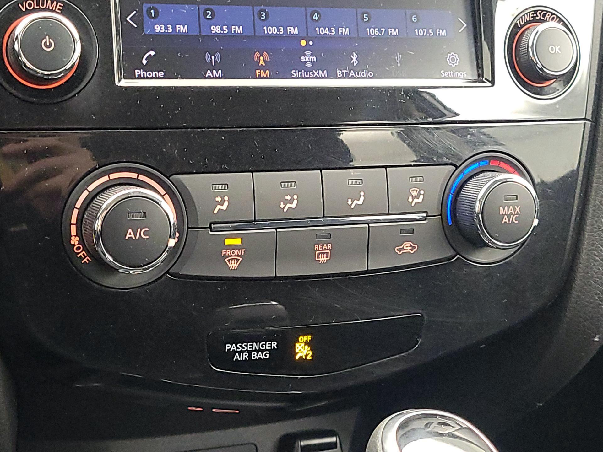 Thumbnail: 2020 Nissan Rogue Sport - 16