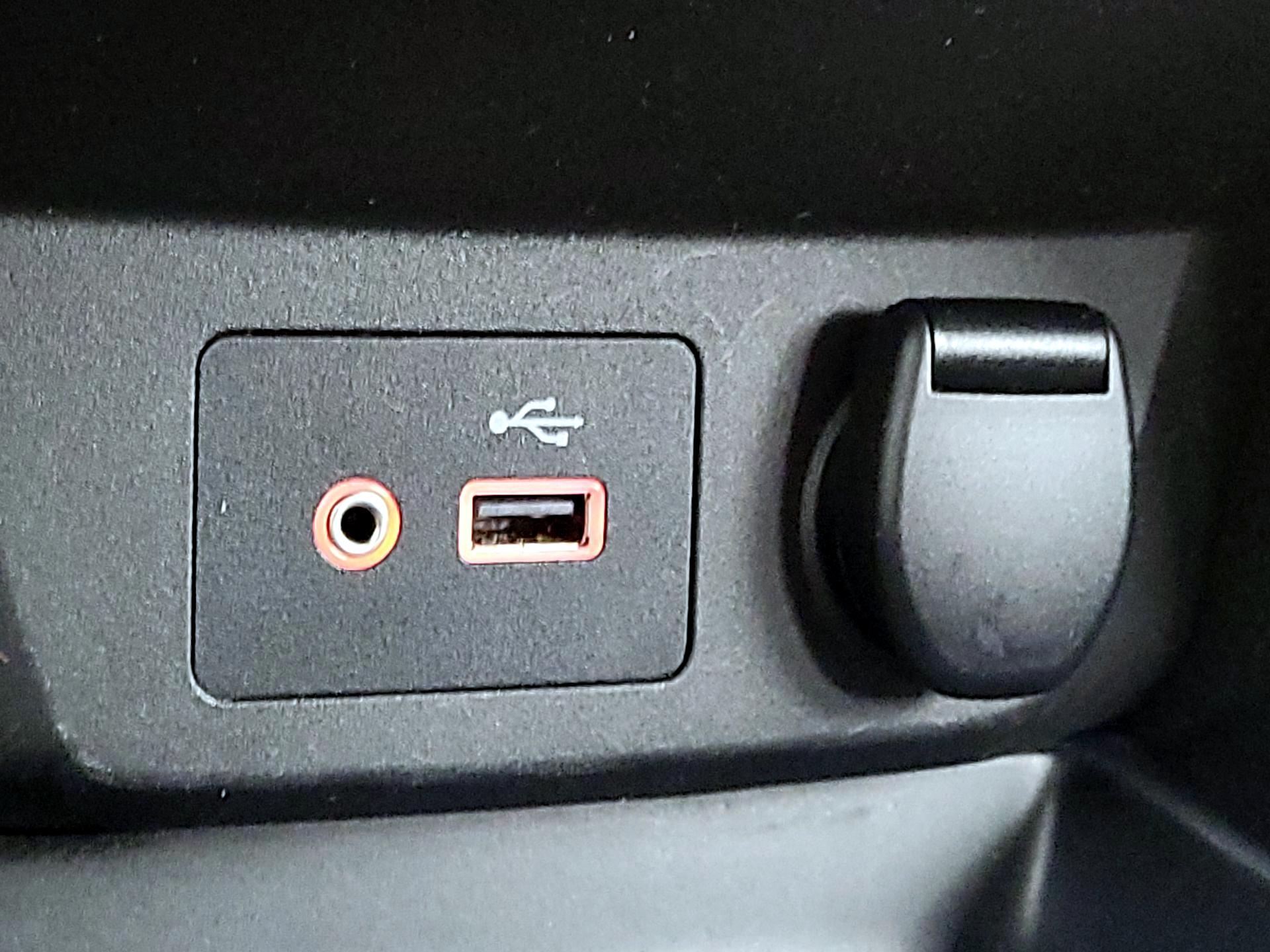 Thumbnail: 2020 Nissan Rogue Sport - 18