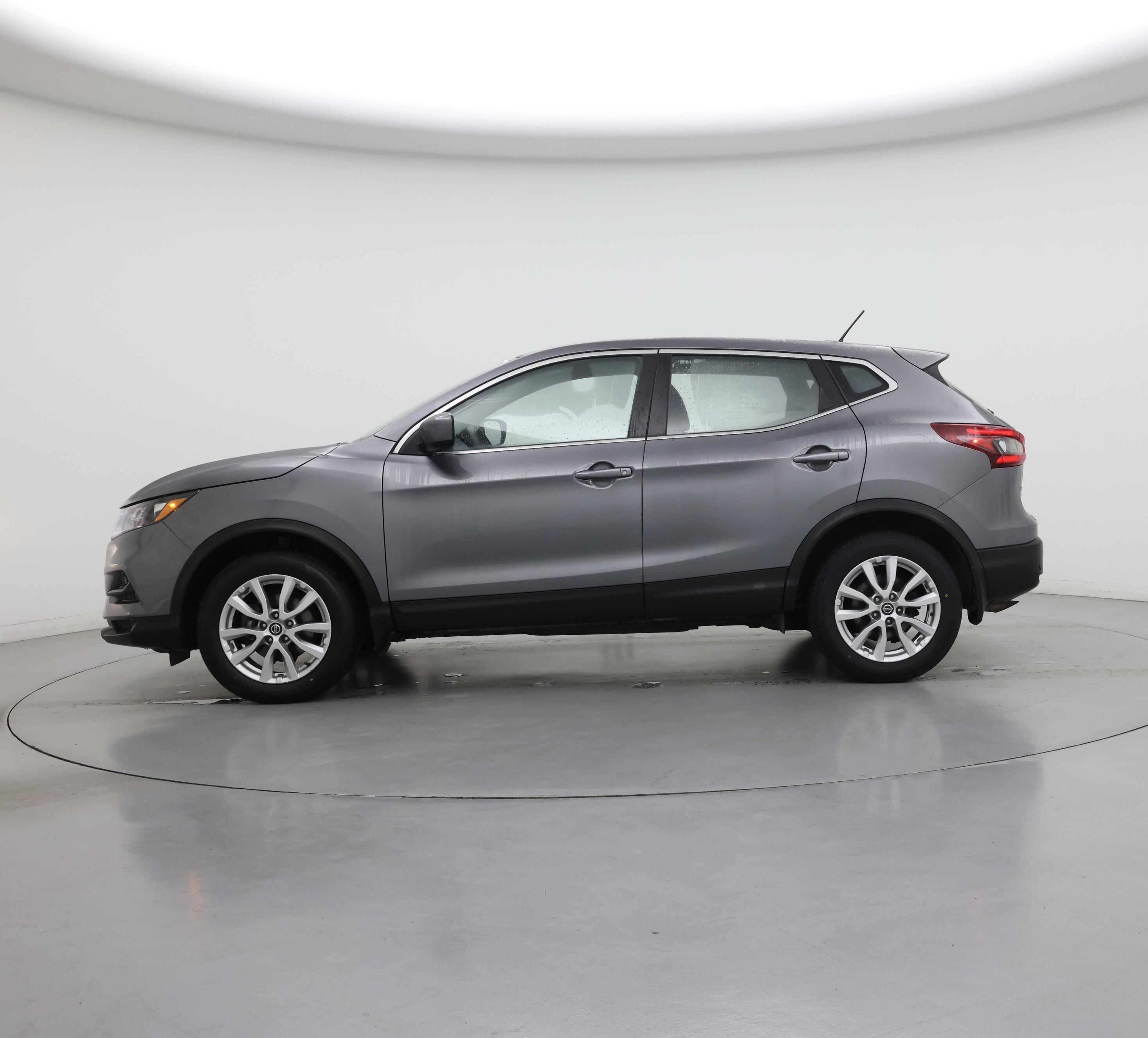 Thumbnail: 2020 Nissan Rogue Sport - 3