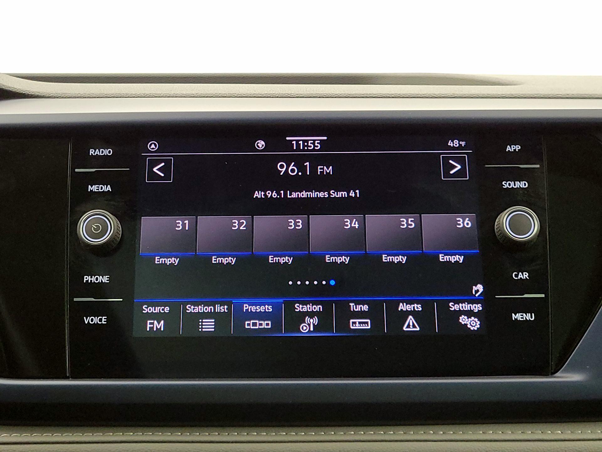 Thumbnail: 2024 Volkswagen Taos - 16