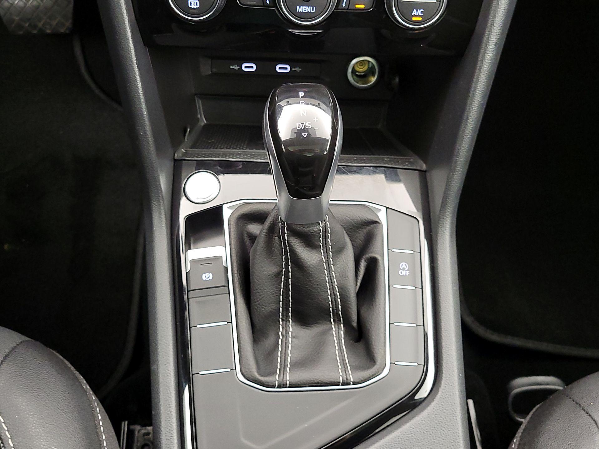 Thumbnail: 2024 Volkswagen Taos - 18