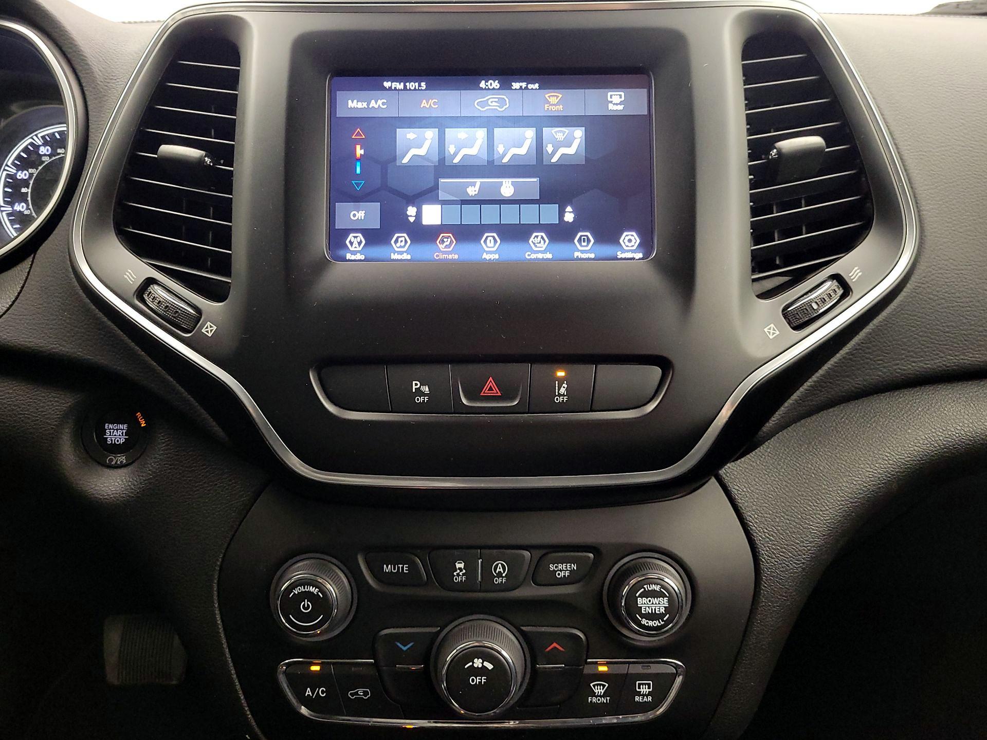 Thumbnail: 2021 Jeep Cherokee - 16